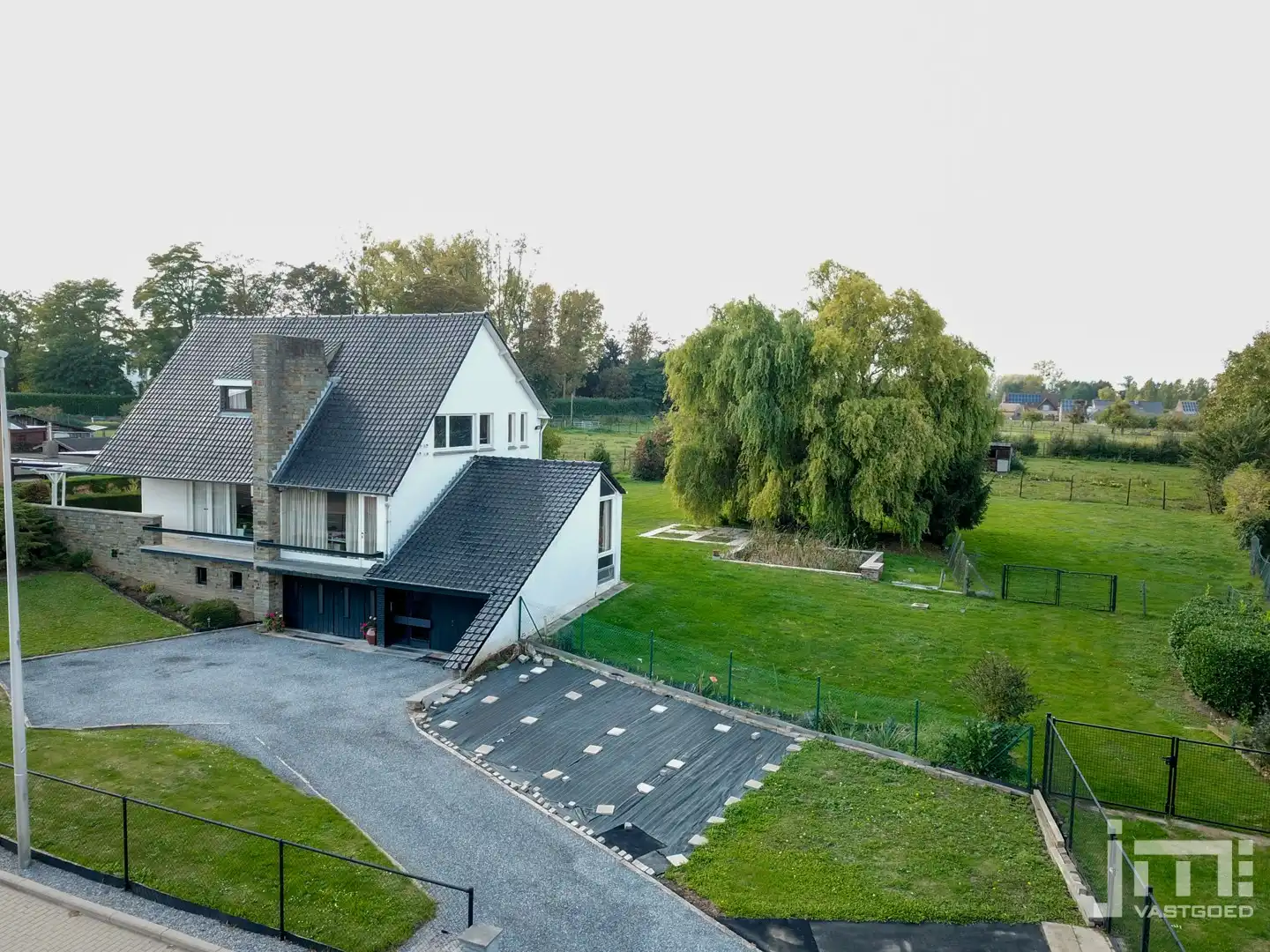 Hoofdfoto van de publicatie: Ruime gezinswoning op perceel van 48 are