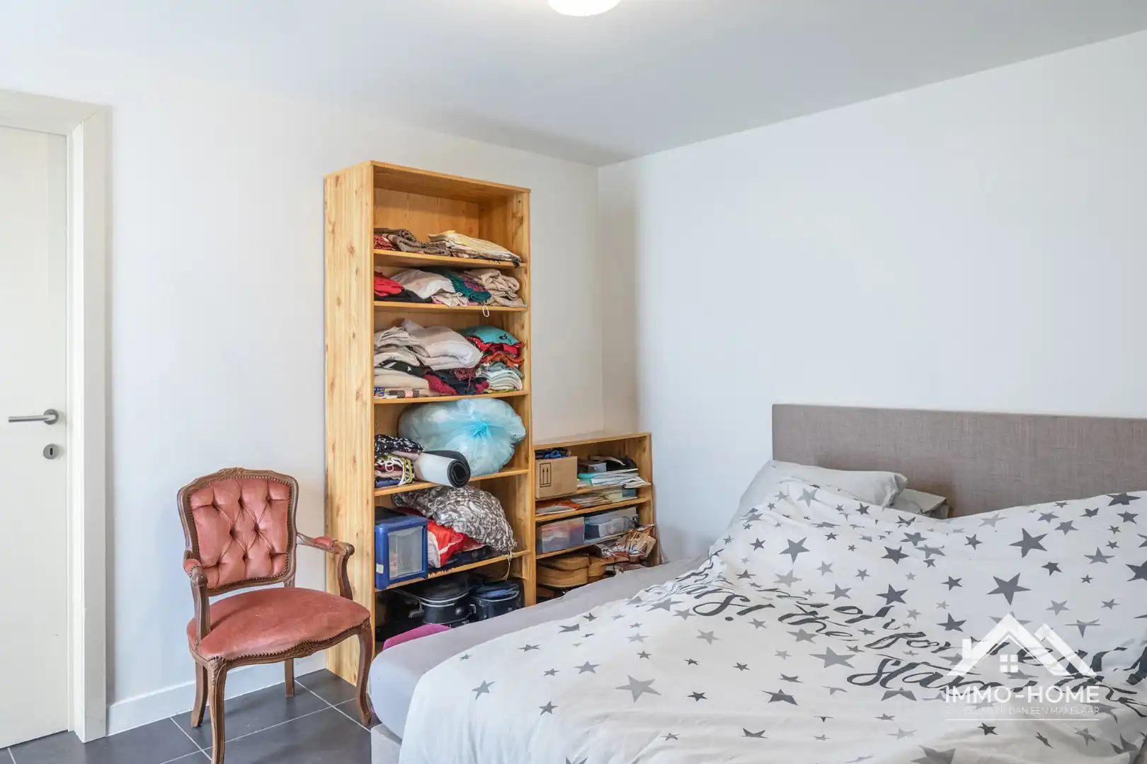 Opportuniteit ..reeds 2 gerenoveerde appartementen en in TOP staat!! foto 30