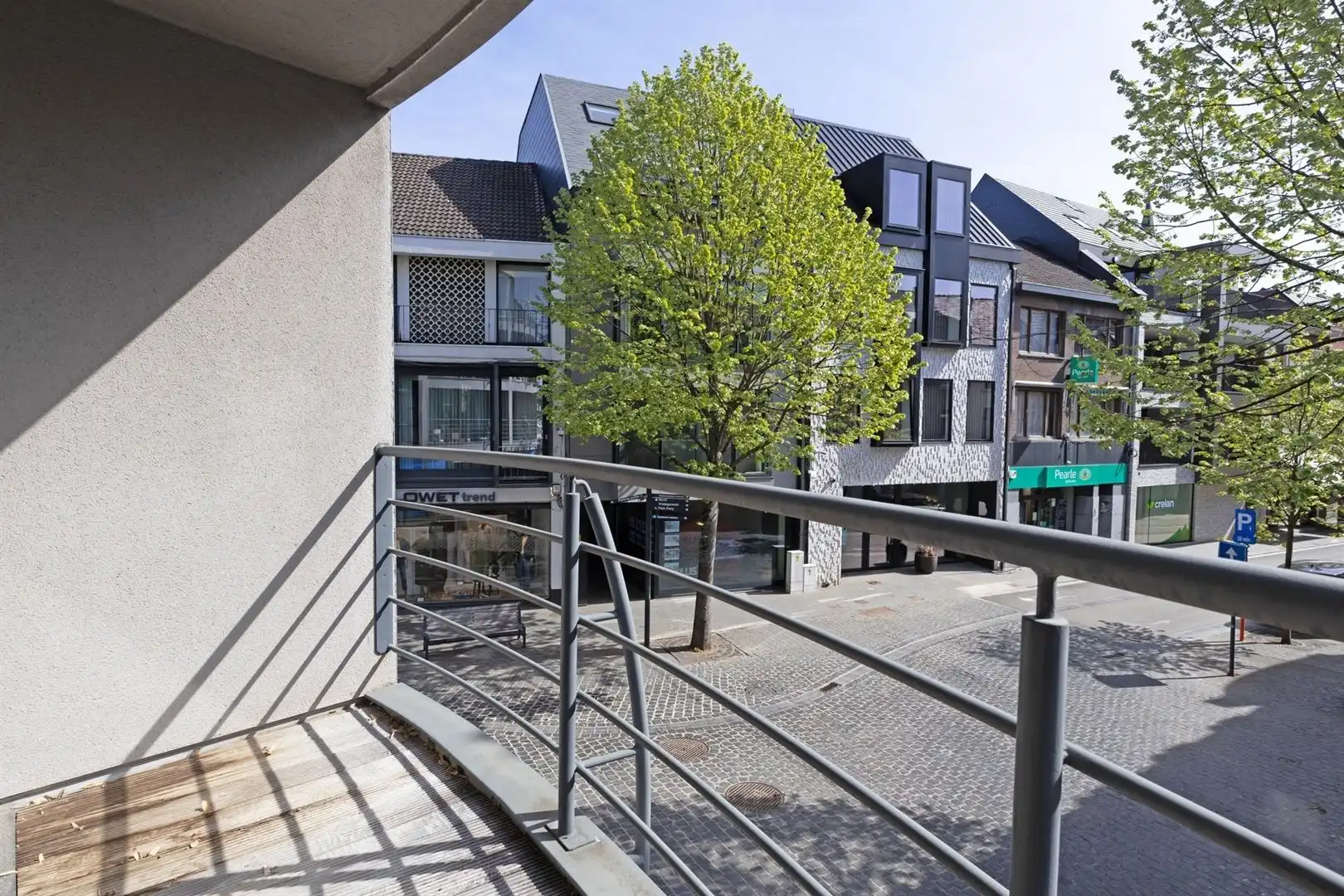 Instapklaar drie-slaapkamer appartement in het centrum foto 2