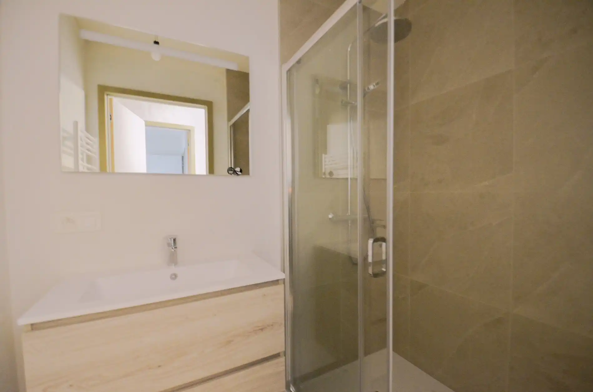 Nieuwbouw BEN-woning(bijna energie neutrale woning) in een autovrije, groene omgeving. foto 17