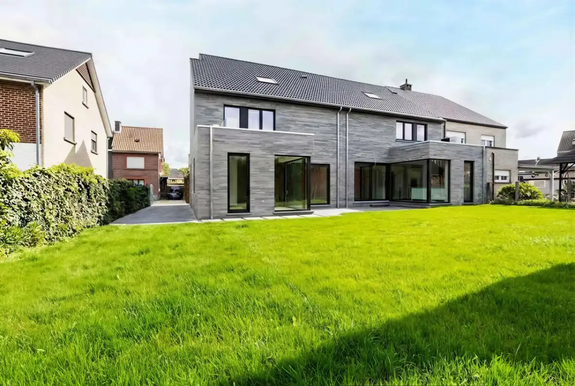 Nieuwbouw halfopen woning met 3 slaapkamers, garage en tuin foto 24