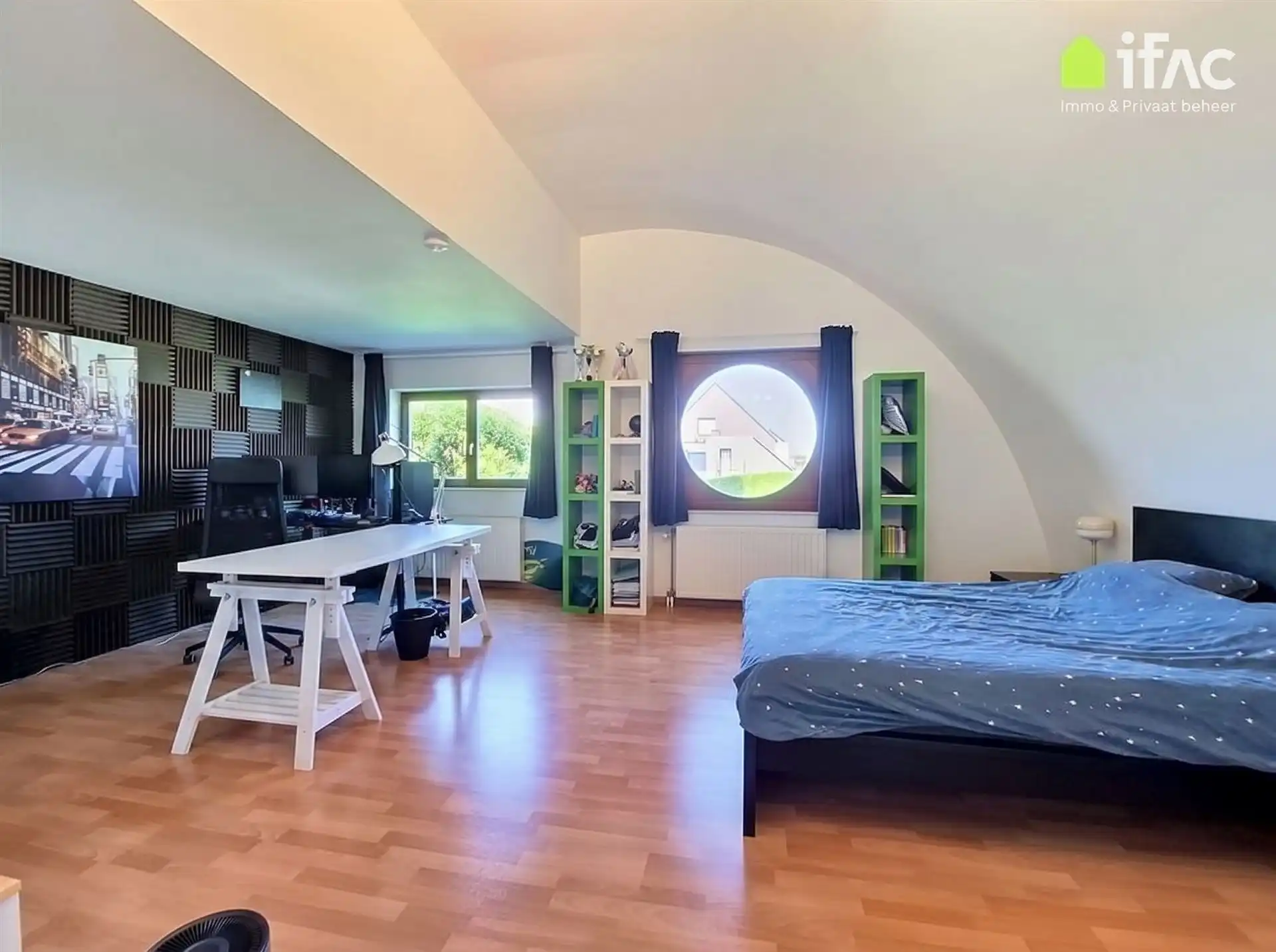 Unieke moderne split-levelvilla met zwembad op 17a83ca foto 32