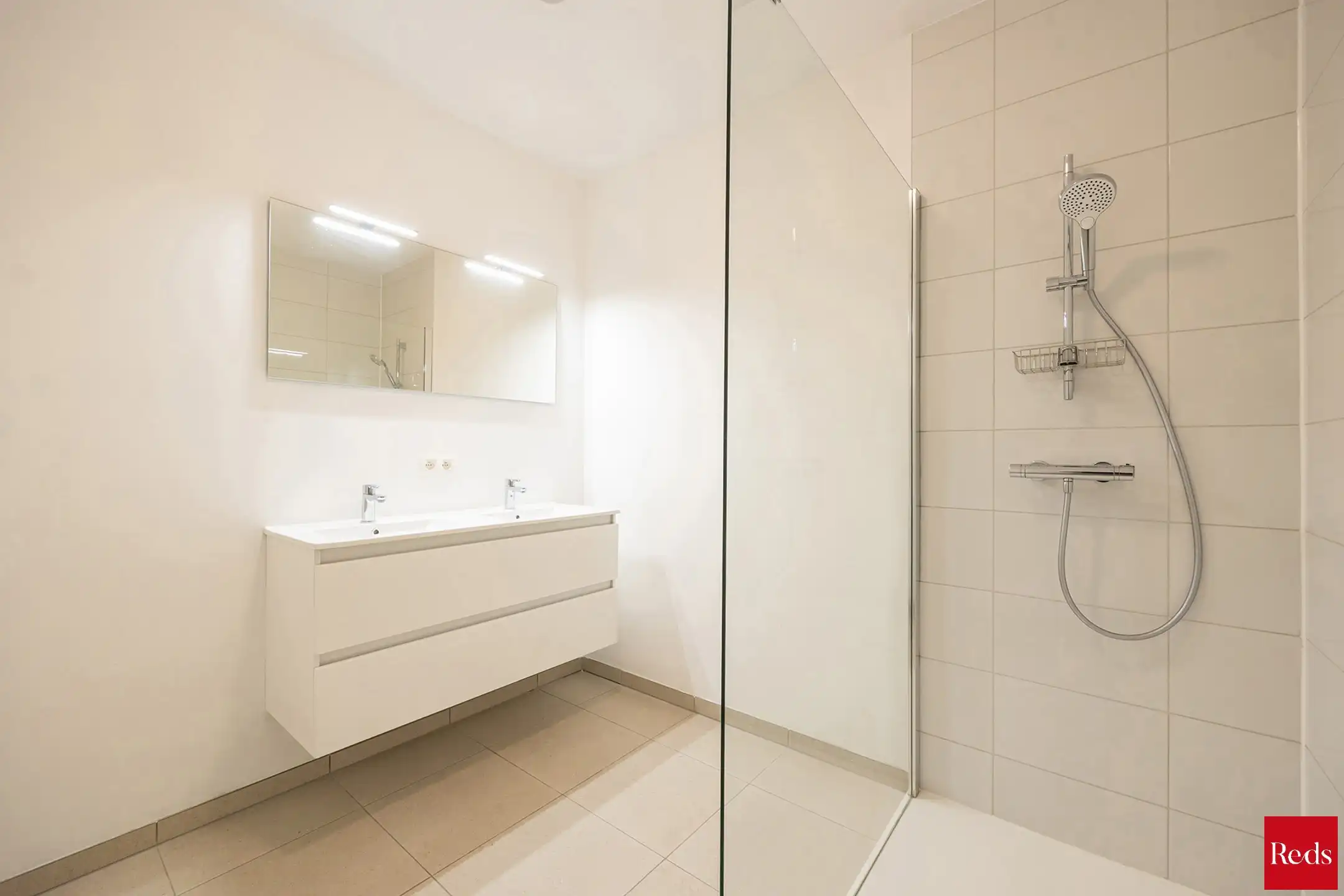 Recent appartement met 2 slaapkamers in residentie 'De Post' foto 12