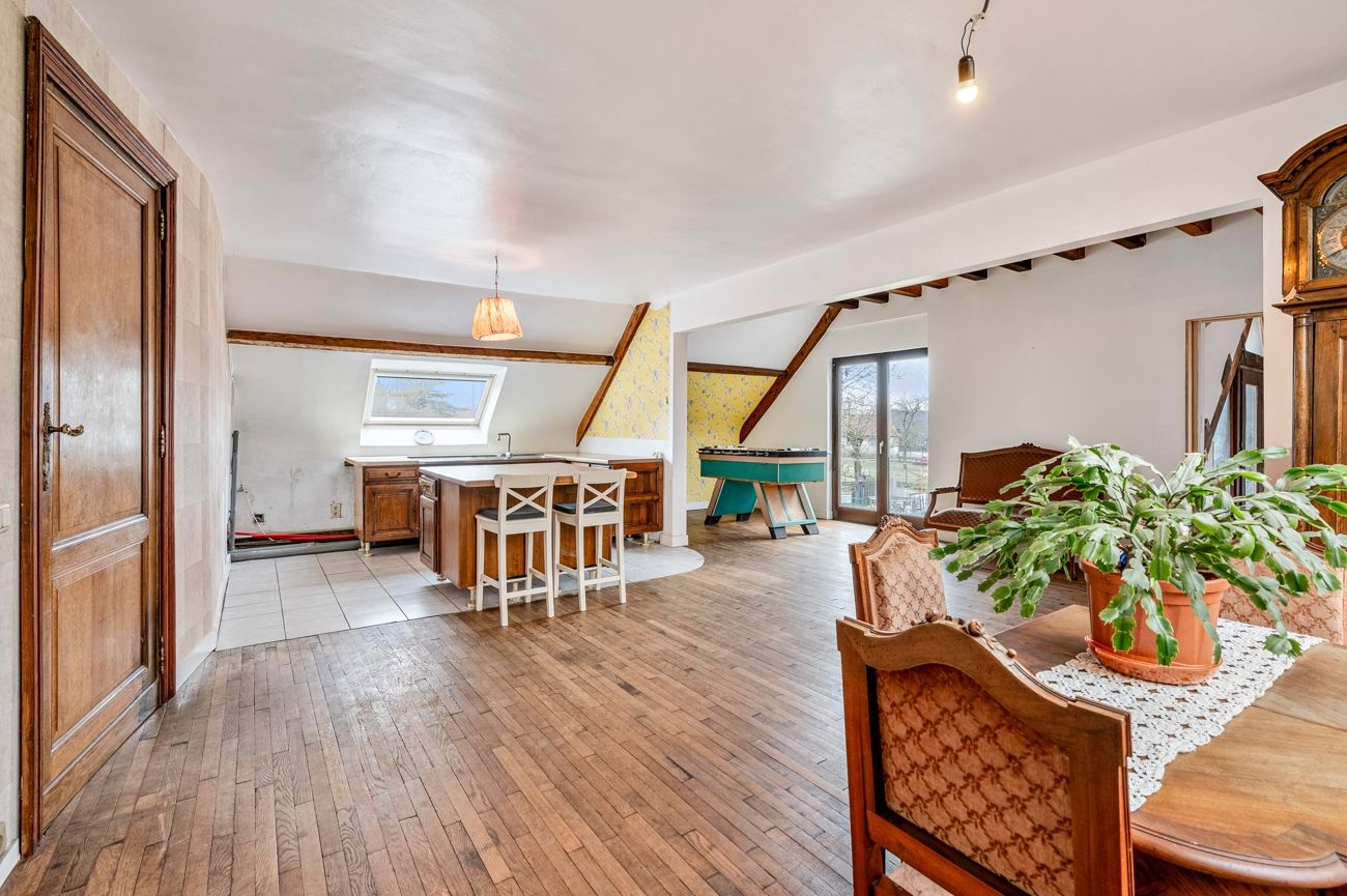 VERKOCHT!! Ruime alleenstaande volledig te renoveren woning met afzonderlijke garage op een makkelijk bereikbare locatie in Desteldonk. foto 31