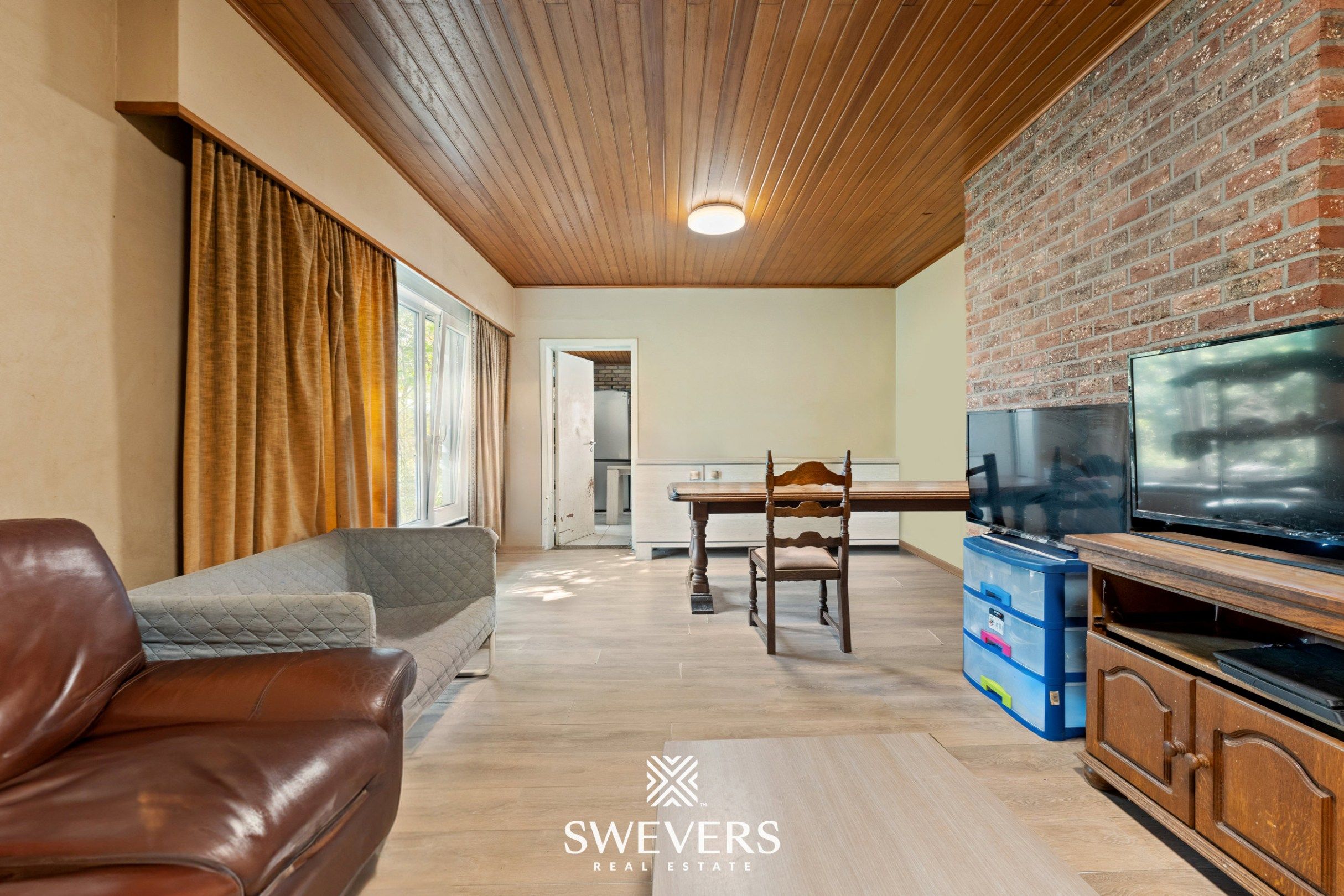 Te renoveren woning met 3 slaapkamers en hangar  foto 8