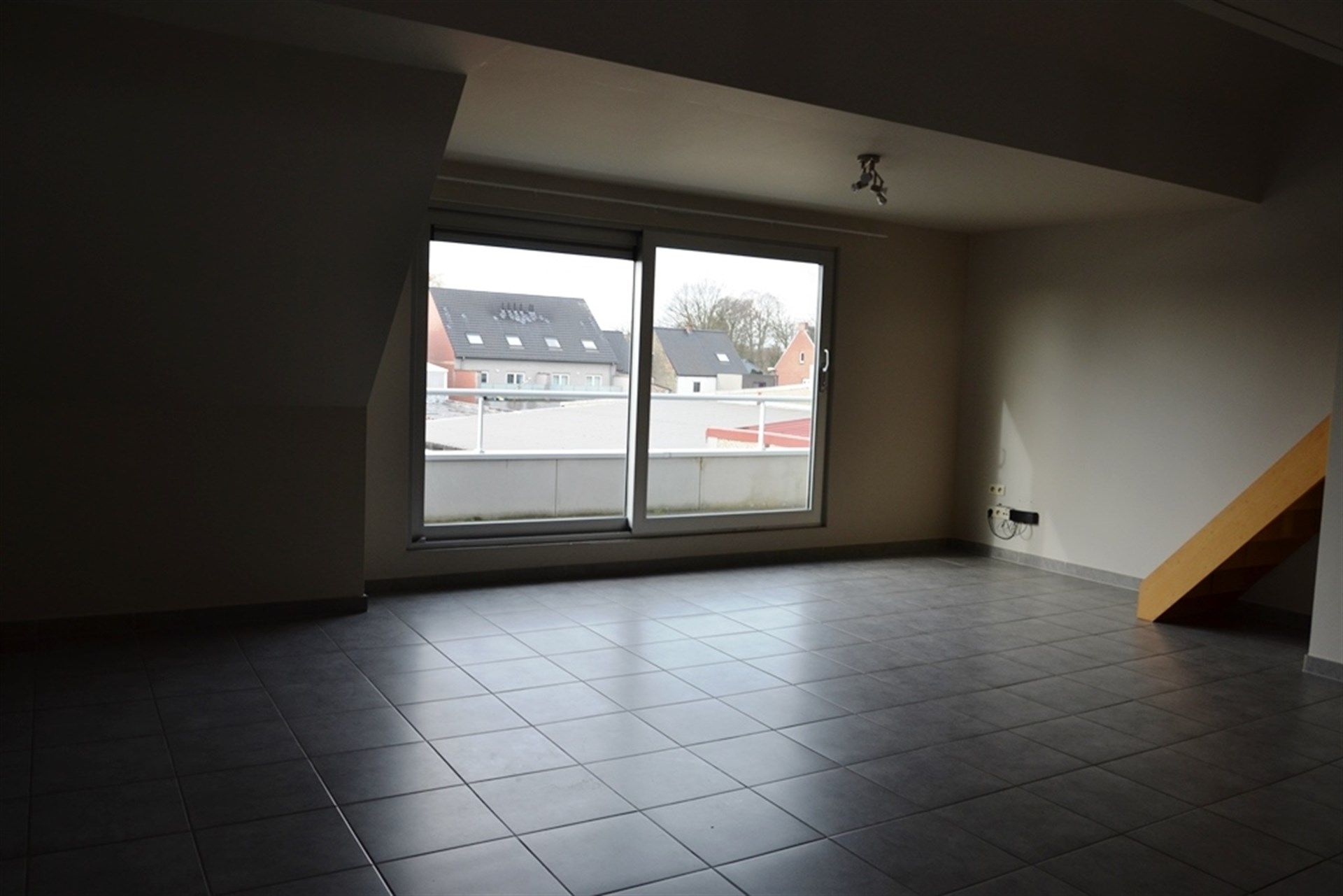 Instapklaar mooi ruim energiezuinig appartement met zuidgericht terras en garage. foto 5