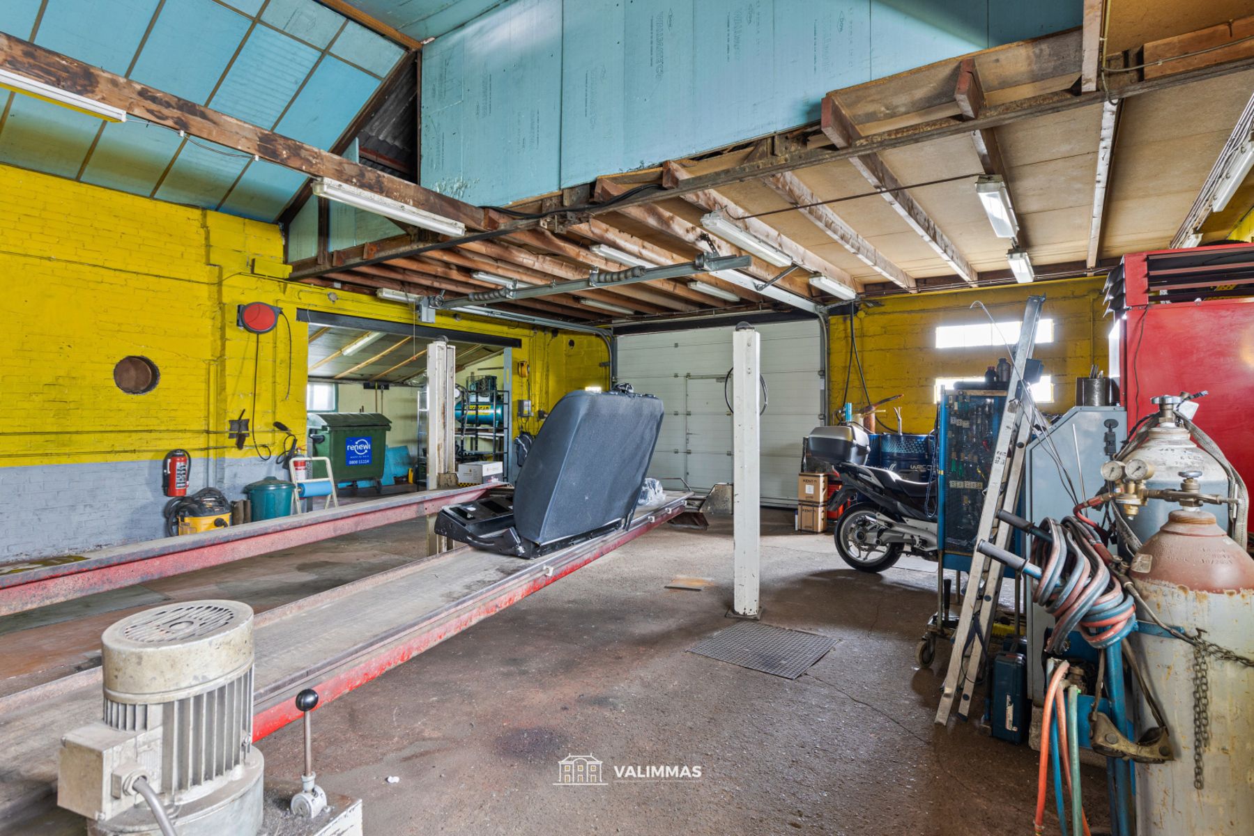 Ruime alleenstaande woning op ± 22 are, met atelier en tuin foto 19