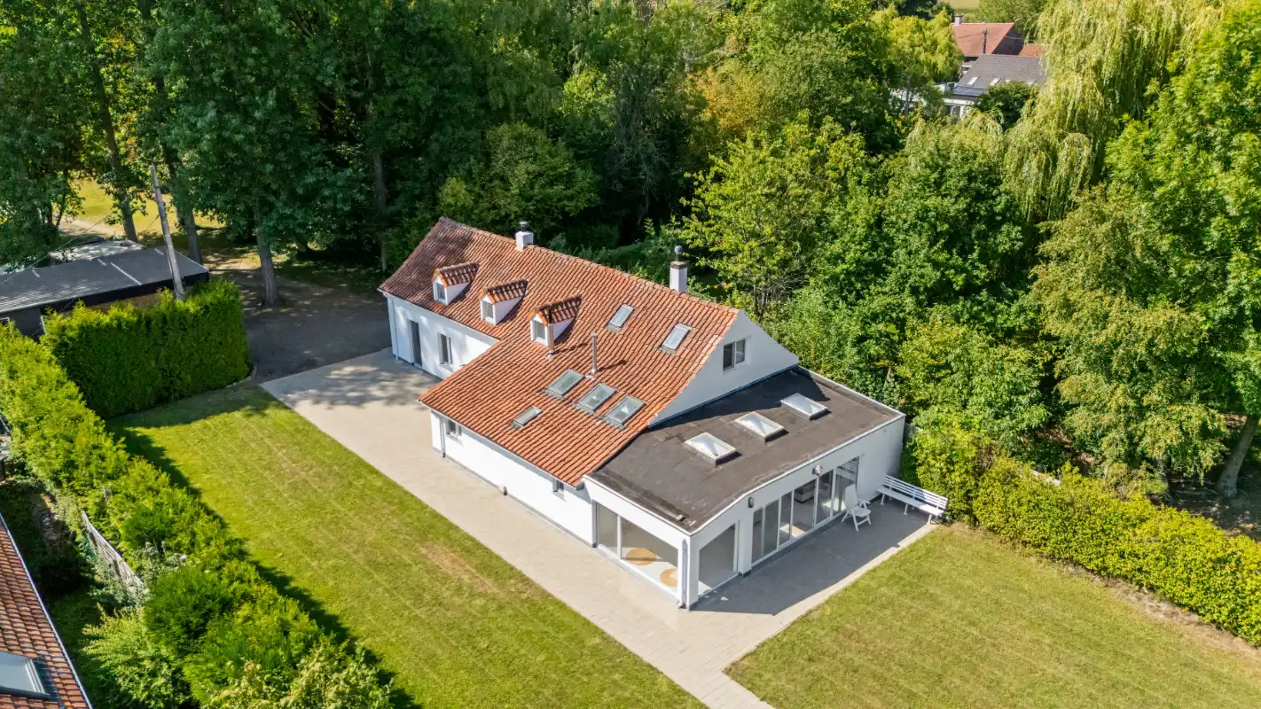 Exclusieve eigendom in “privaat park” te Asse foto {{pictureIndex}}