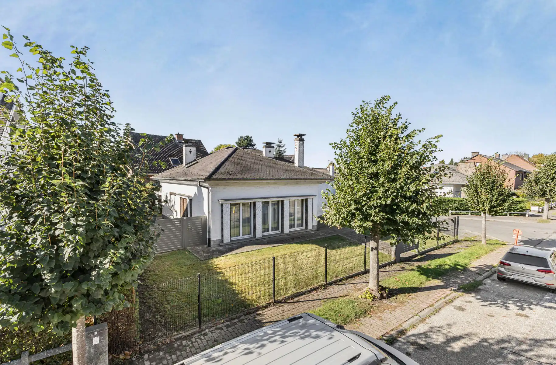 Bungalow met 2 slaapkamers, garage en tuin foto 3