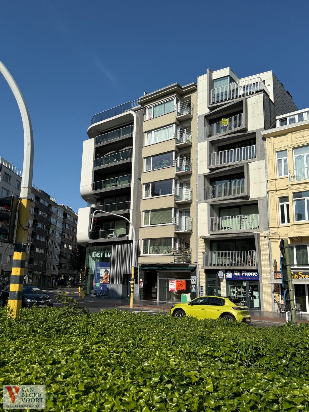 Gerenoveerd appartement met zicht op Petit-Paris foto 16