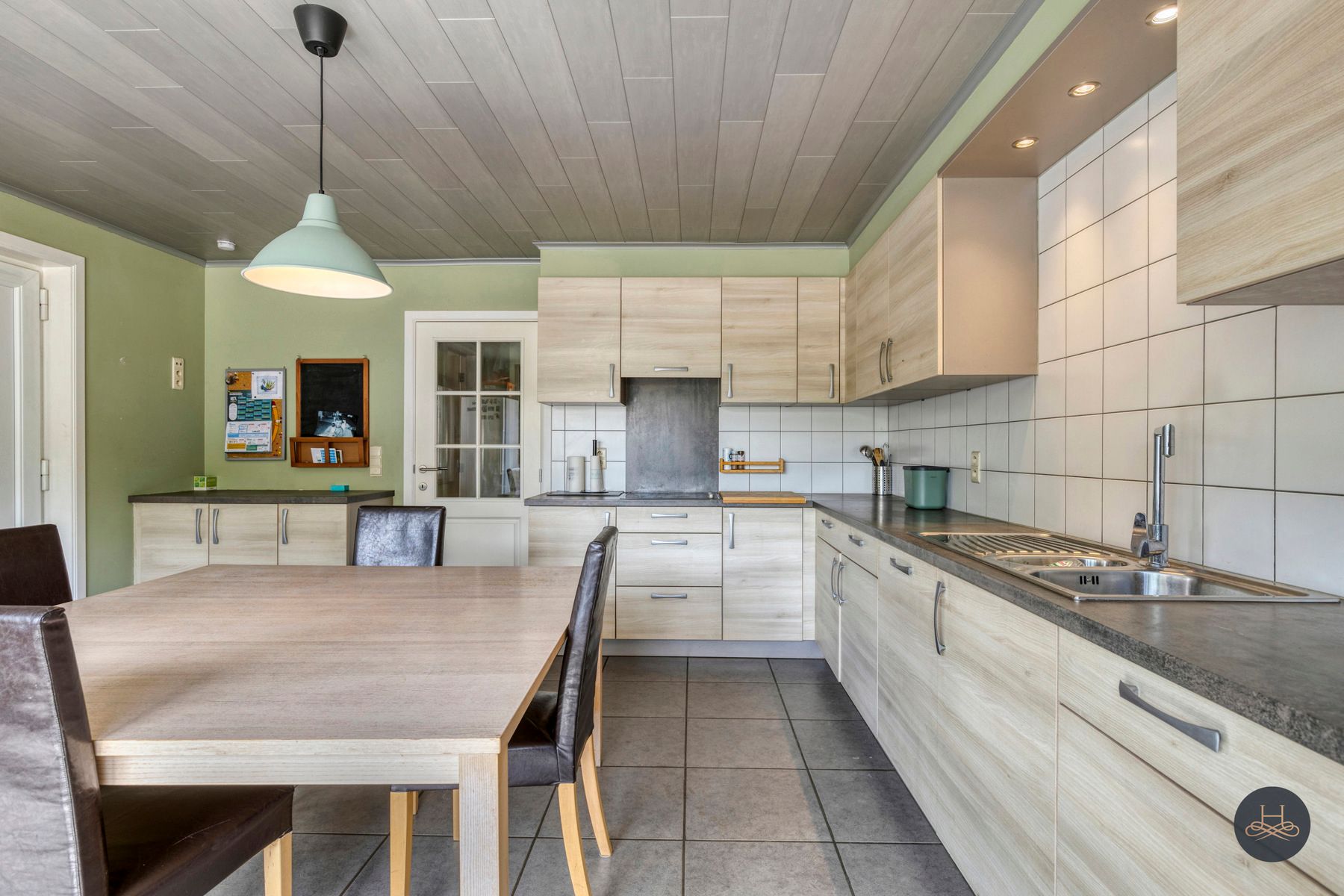 Energiezuinige gezinswoning met grote tuin in groene buurt foto 8