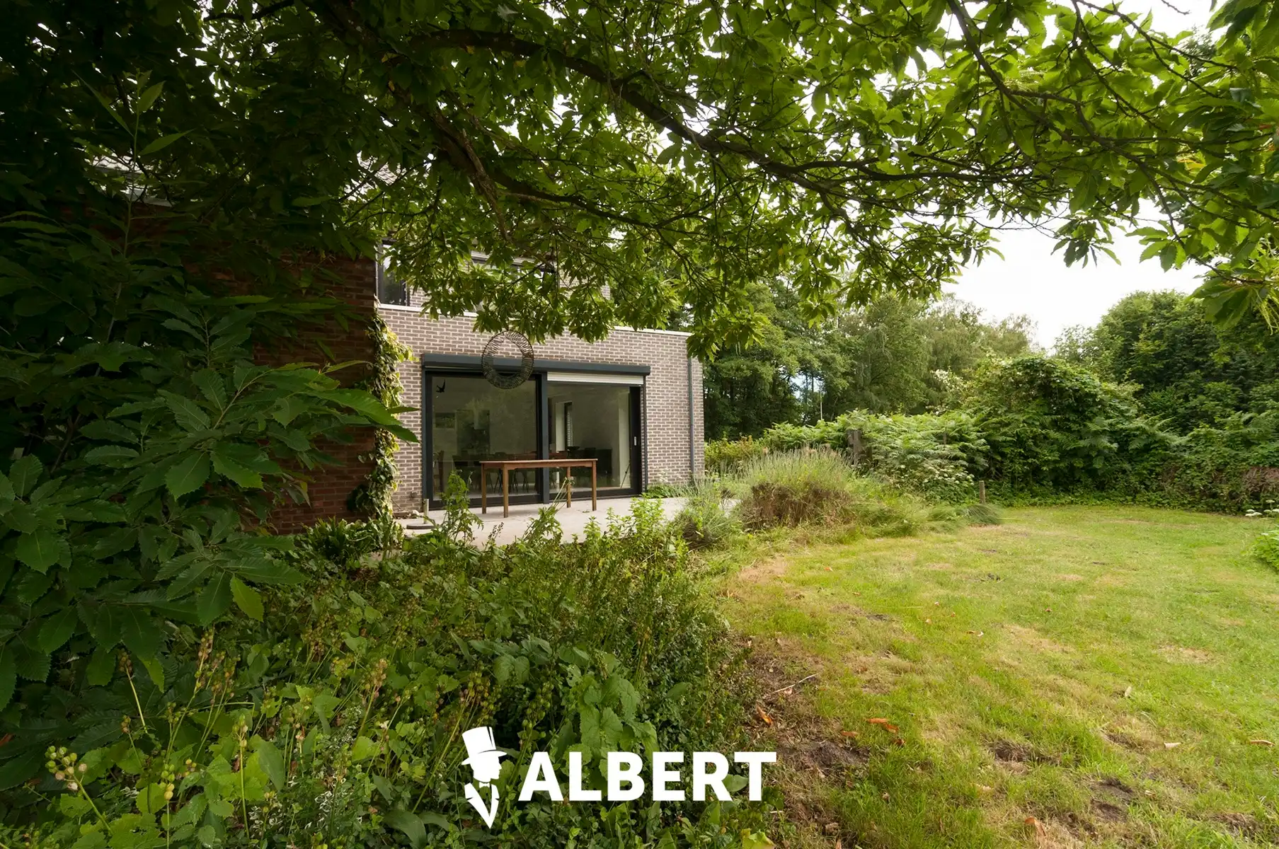 Exclusief landhuis met panoramisch zicht op vijver en bossen foto 37