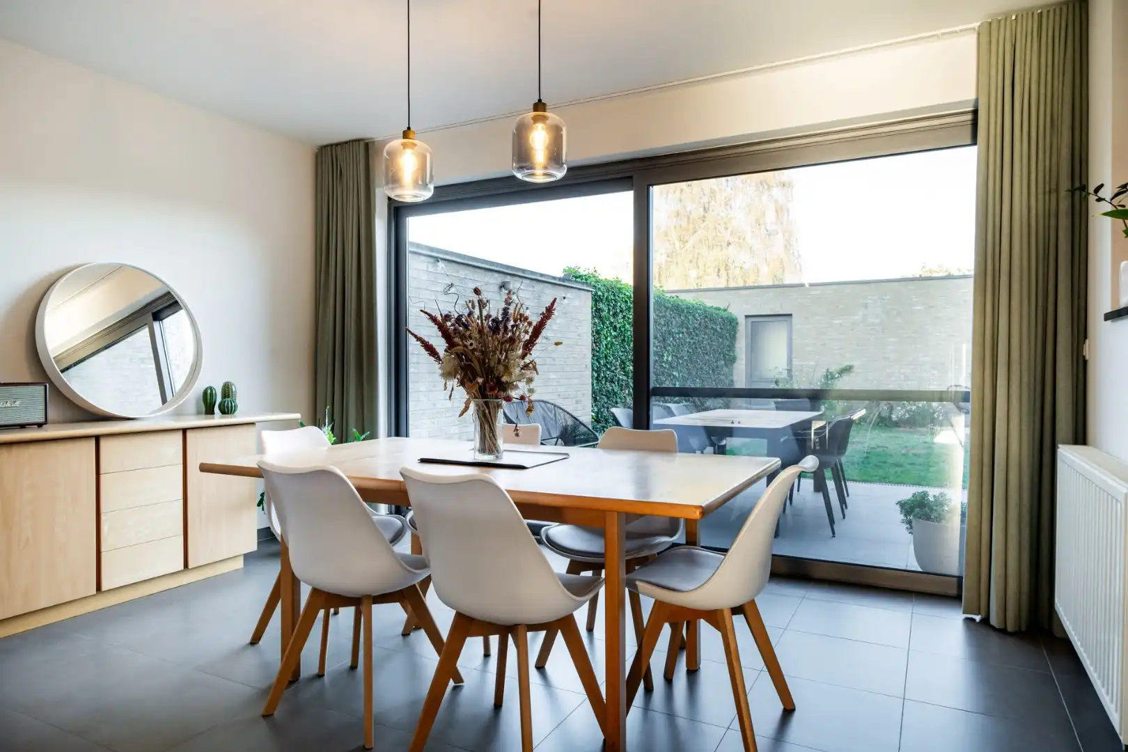 Stijvol, instapklaar gelijkvloers appartement te Tuilt (Hasselt) foto 3