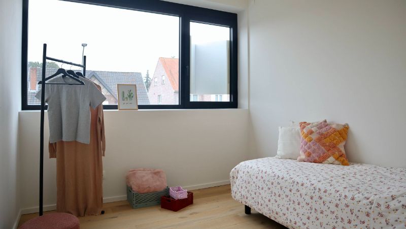 Instapklare duplex-woonst met aparte inkomhal en met privé tuintje met 2 terrassen foto 14