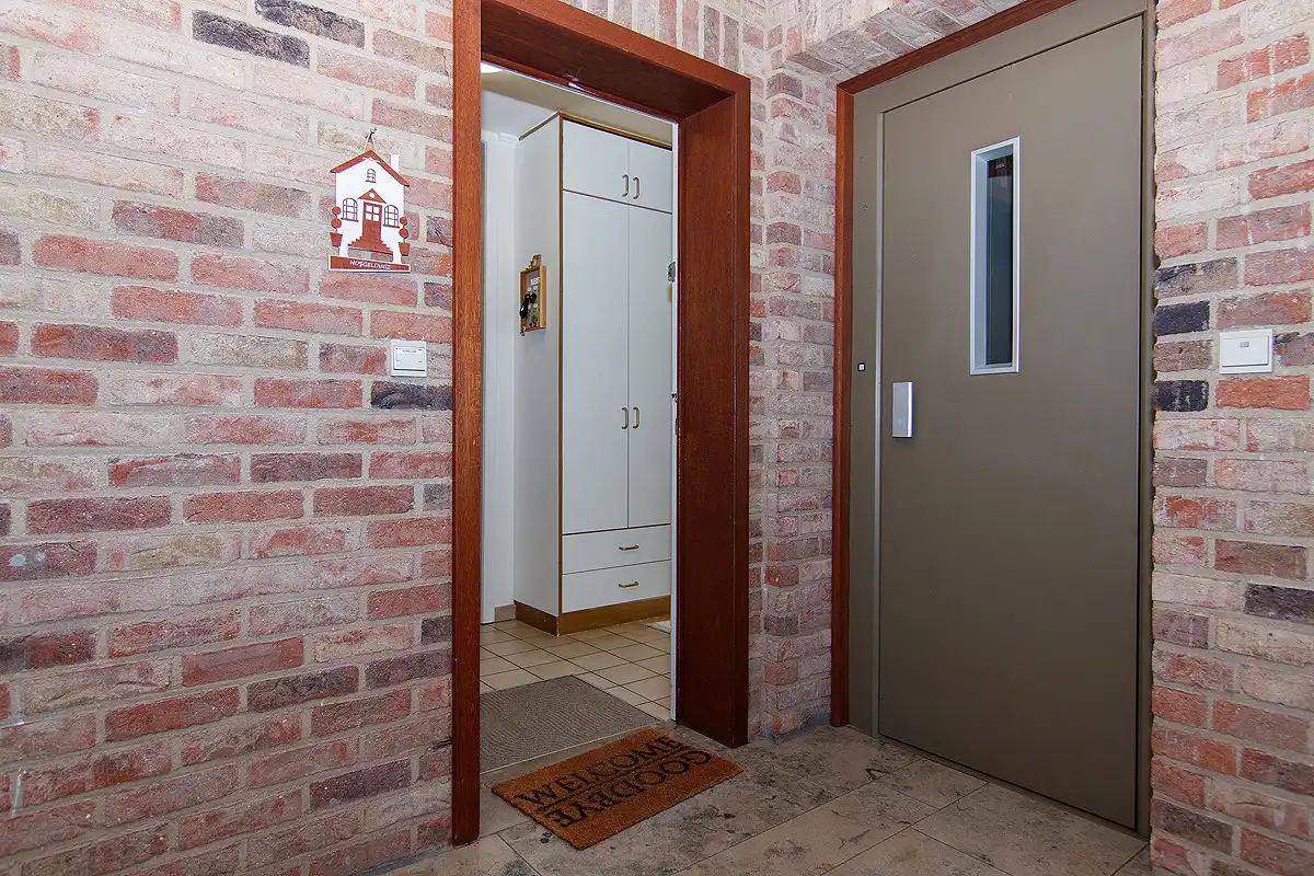 Verzorgd appartement met 2 slaapkamers,  groot terras en lift foto 7