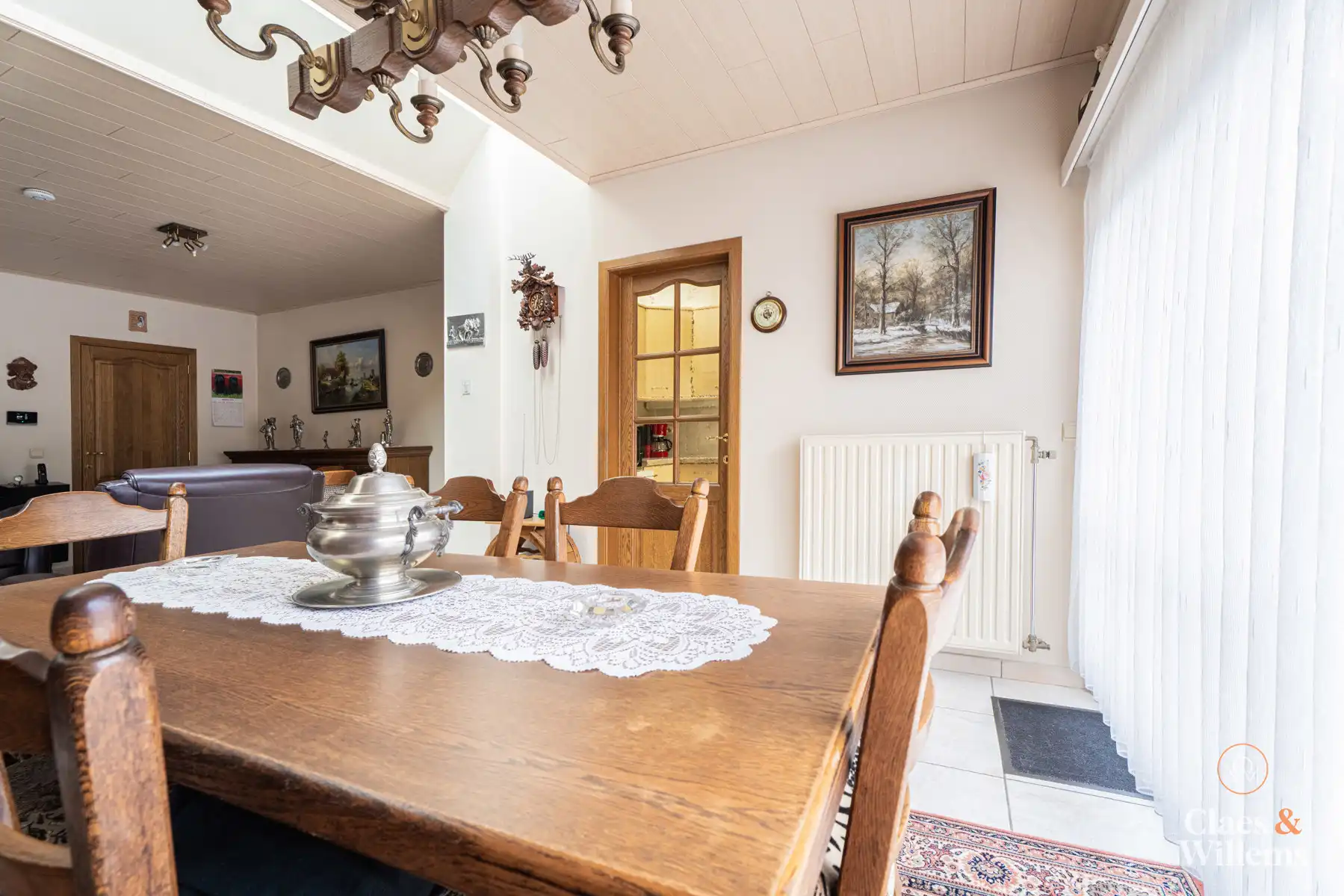 Gezinswoning met garage en airco in Ninove, goed gelegen nabij bus en trein foto 7