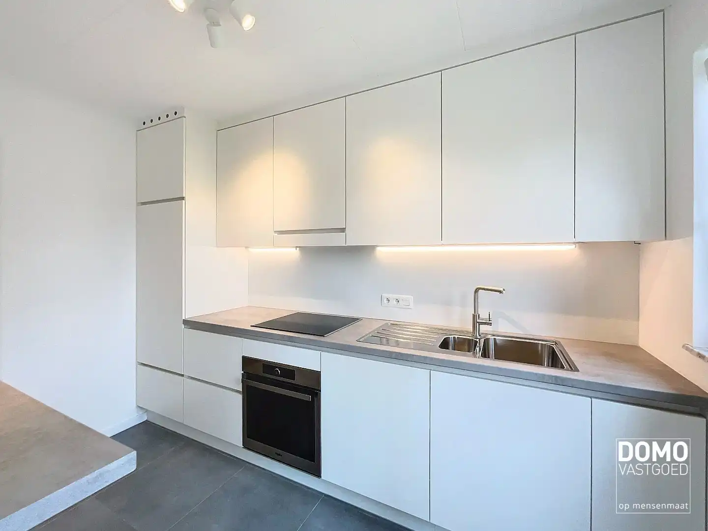 Gerenoveerde woning met tuin en inpandige garage gelegen te Spalbeek, 2 slaapkamers, 140m² bewoonbare oppervlakte, Energielabel C foto 6