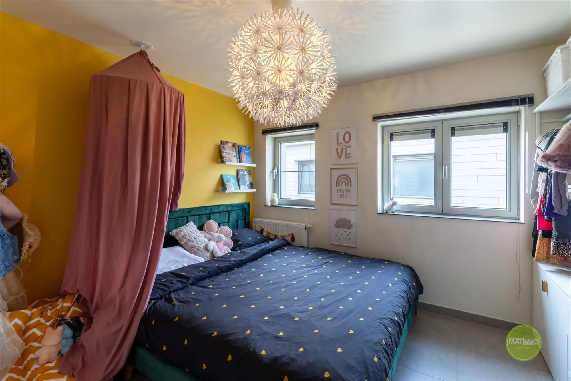 Instapklaar gerenoveerd appartement met ruim terras in Balen foto 7