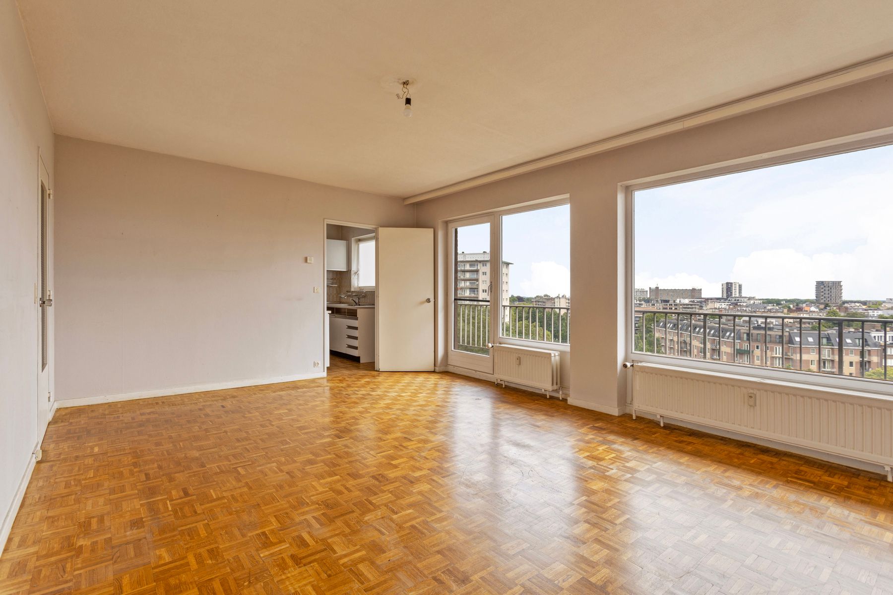 Lichtrijk appartement met 1 slaapkamer foto 3