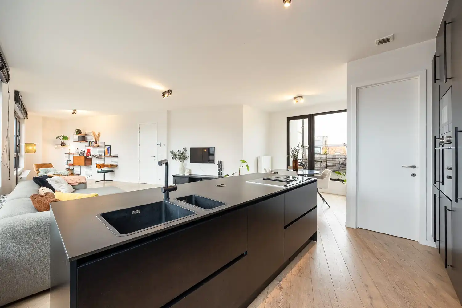 In Optie: Penthouse met wow-factor in hartje Antwerpen-Zuid foto 8