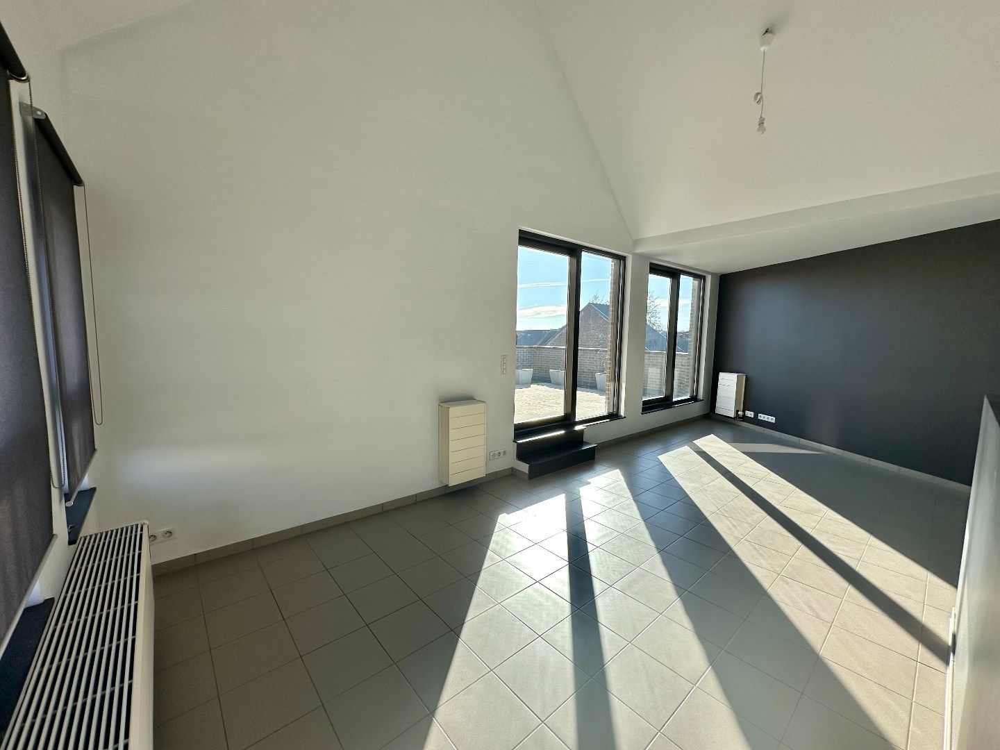 Gezellig duplexappartement op de 2e verdieping, centraal gelegen in het hart van Tongeren. foto 3