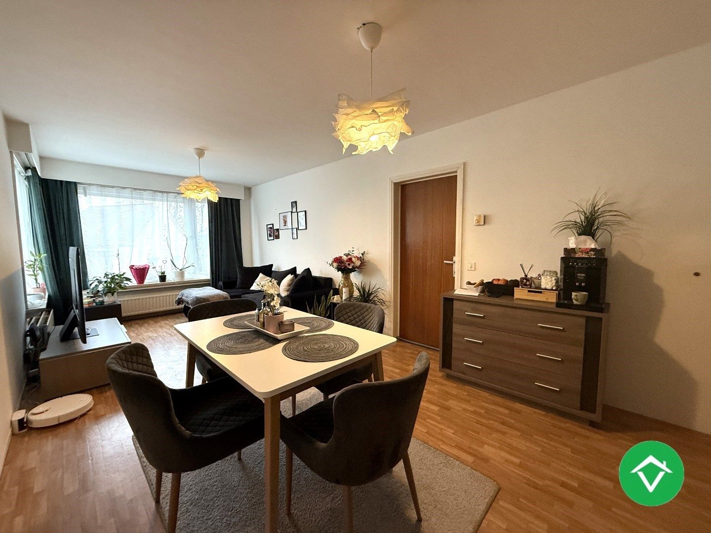 Instapklaar appartement met twee slaapkamers en garage te Roeselare foto 6