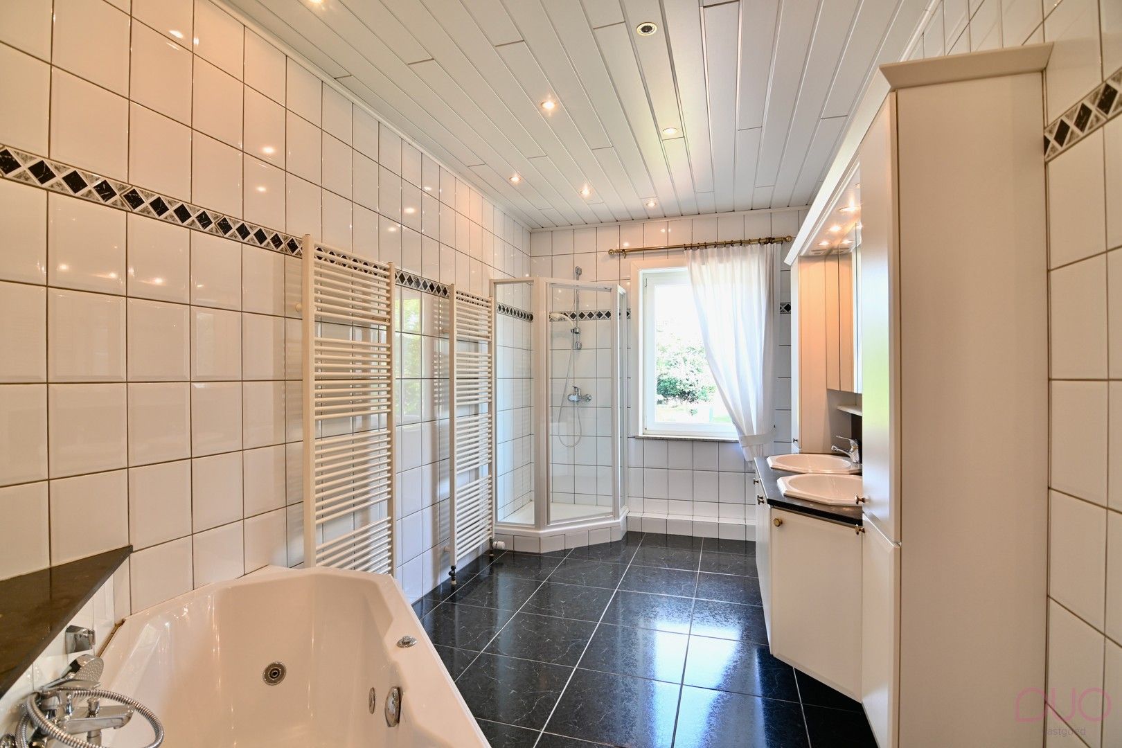 Statige instapklare gezinswoning met 4 slaapkamers op wandelafstand van centrum Sint-Truiden (TOPLOCATIE) foto 19
