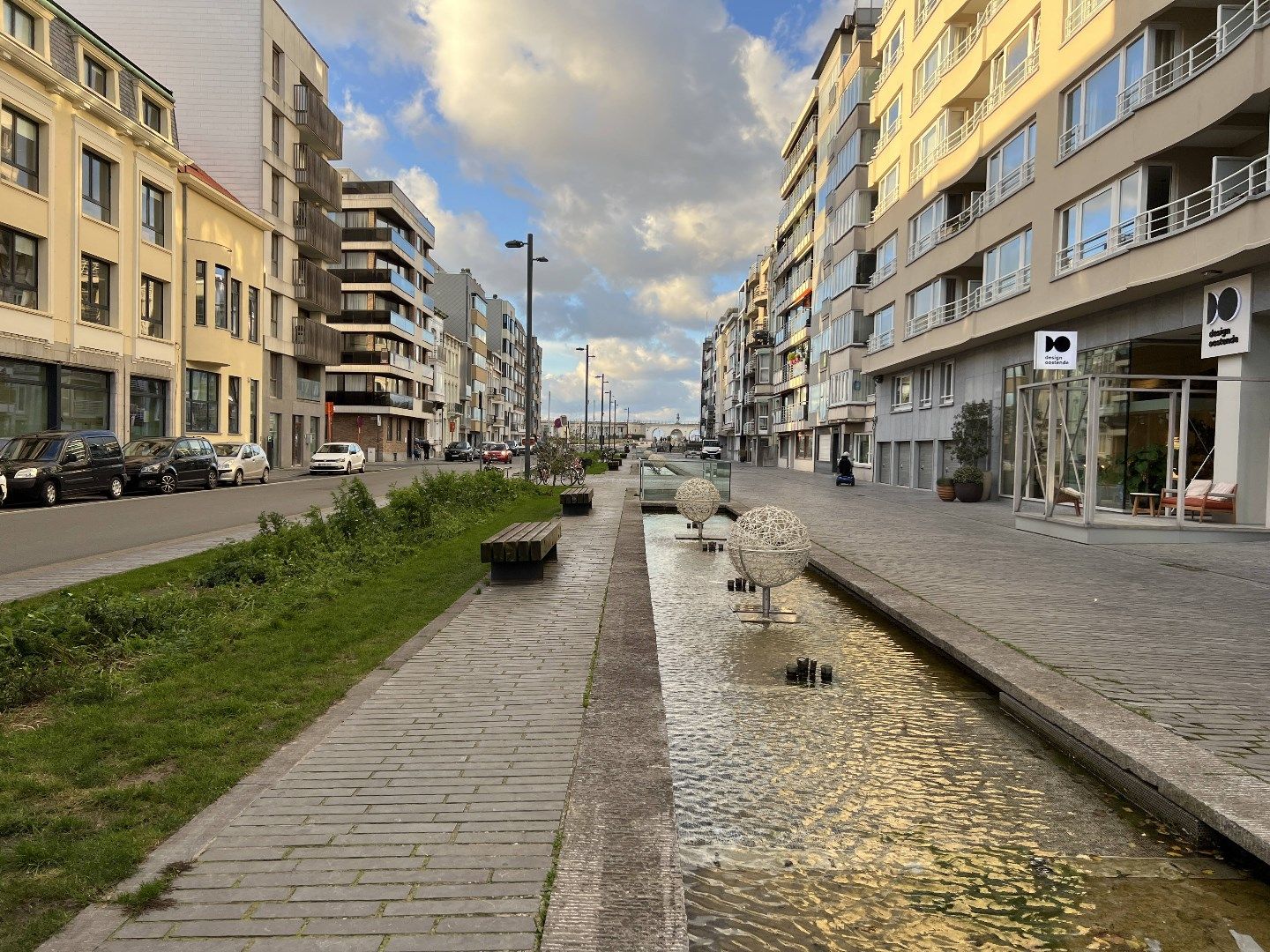 LICHTRIJK APPARTEMENT DICHTBIJ ZEEDIJK, DRIE GAPERS EN  ALLE WINKELS foto 2