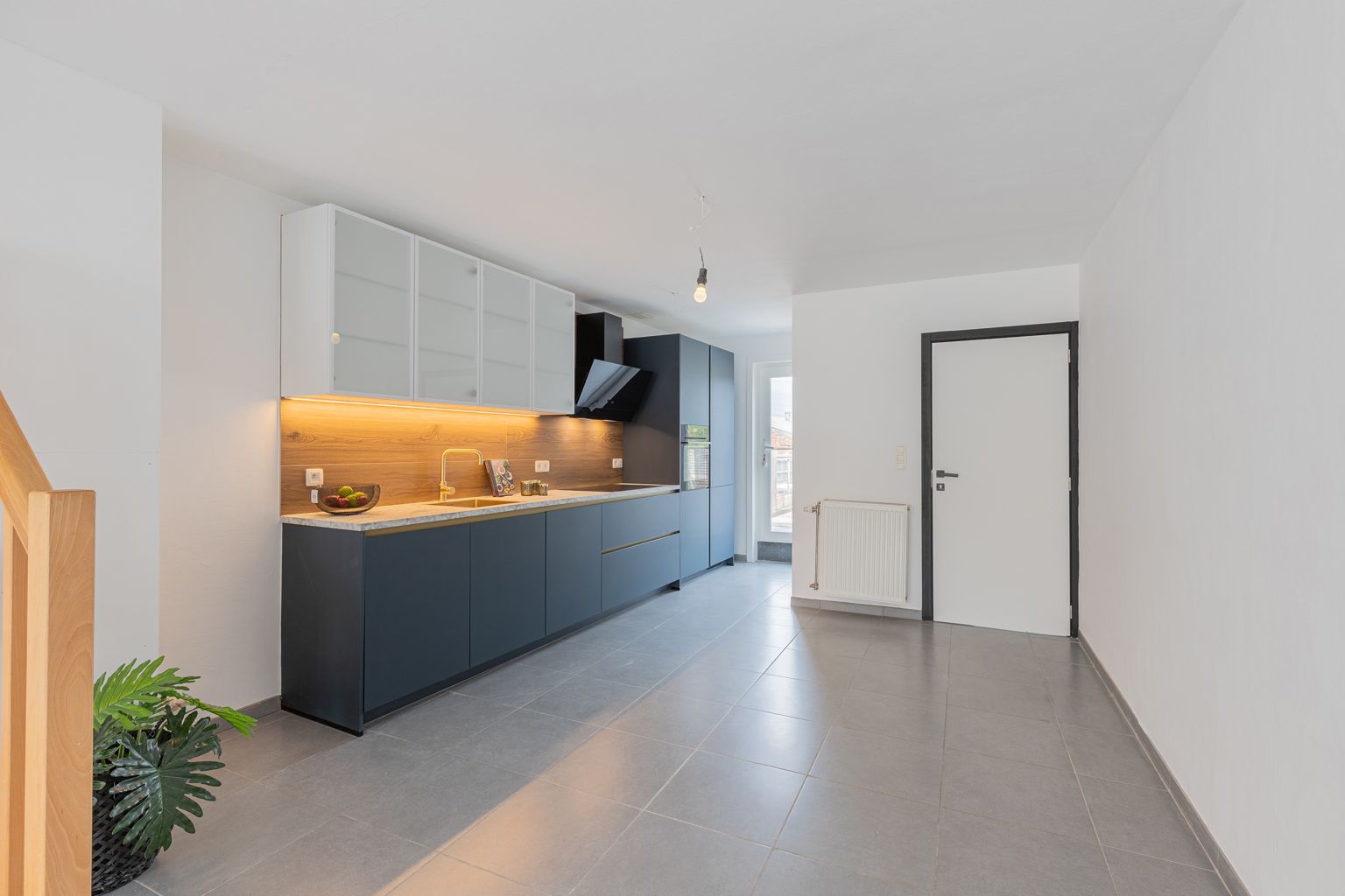 Gerenoveerd appartement met terras van 17m² en 2 slaapkamers foto 1