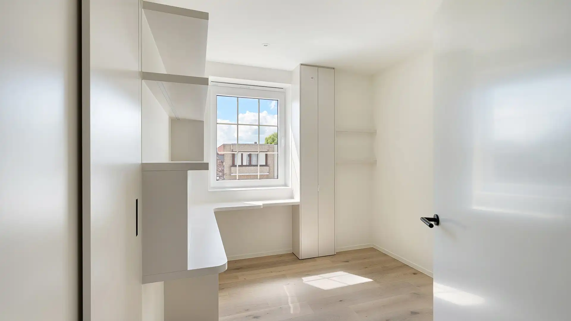 Heerlijk zonnig appartement met zonneterrassen en garageoptie foto 18
