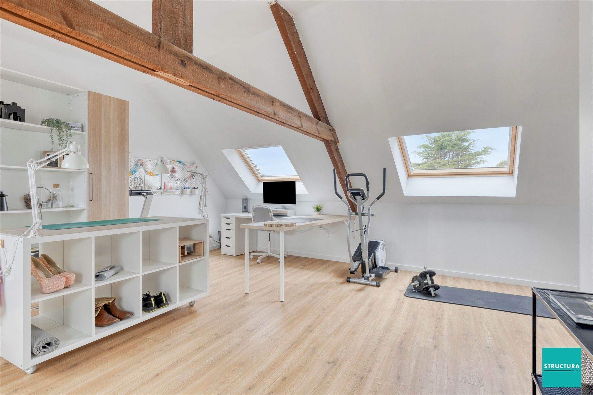 Ruime 4-SLK Woning in Denderhoutem, 235m² Woonopp. foto 21