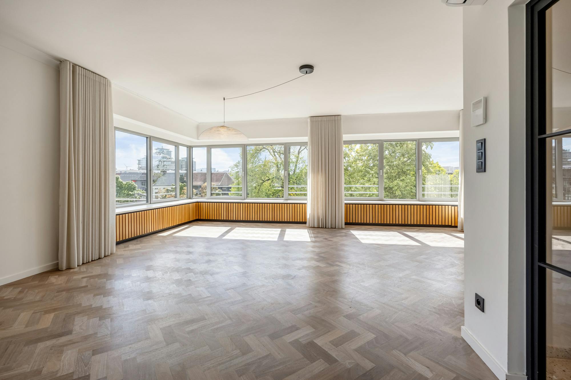 Gerenoveerd appartement met 3 slaapkamers centrum Hasselt foto 11