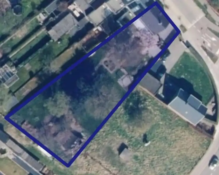 Totaal te renoveren woning op groot perceel van ca. 1270m² foto 31