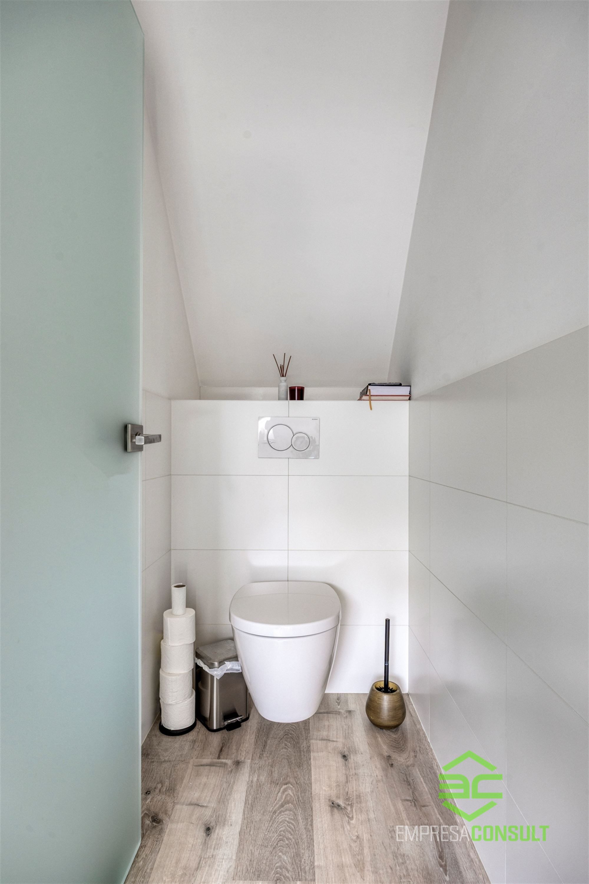 Instapklare woning met aparte garage en werkplaats van 150m² in Schulen! foto 24