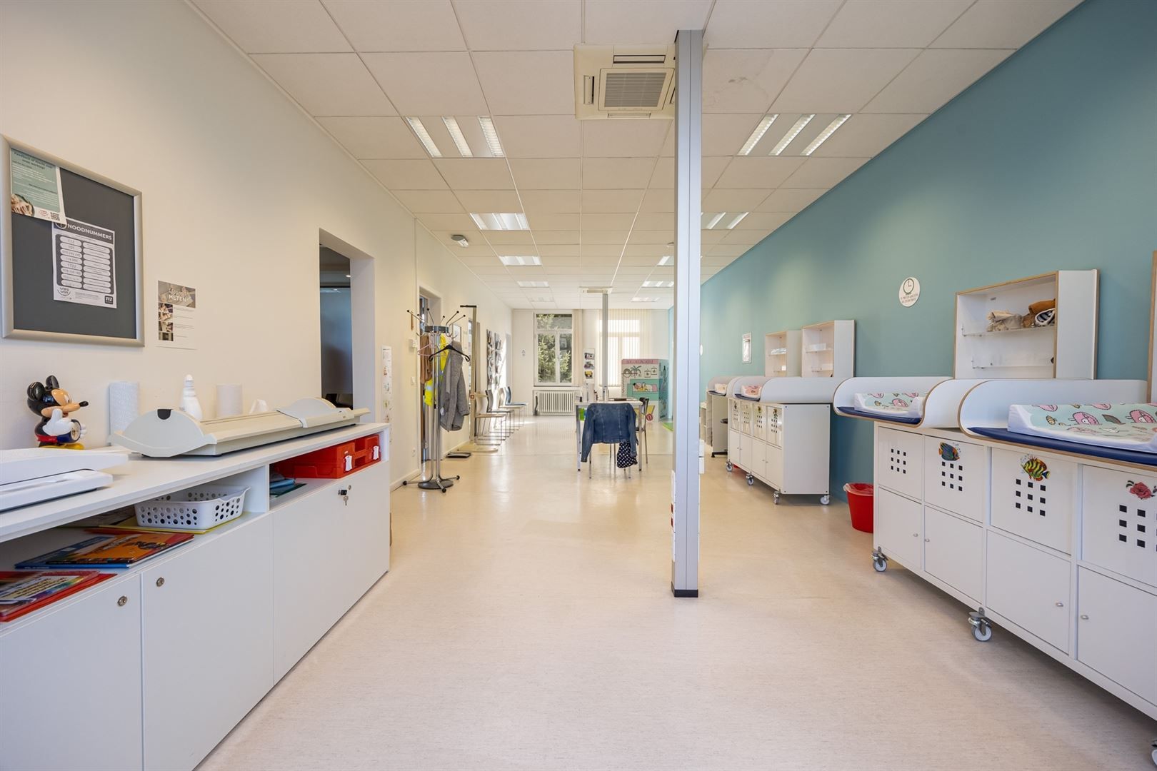 Groot kantoorgebouw op een ideale locatie! foto 12