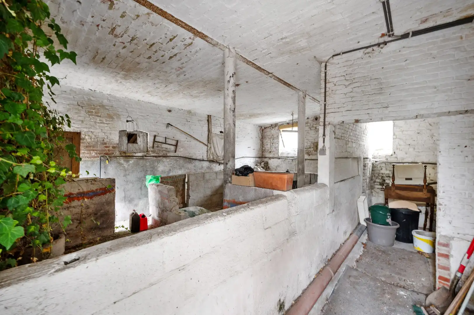 Geklasseerde te renoveren hoeve foto 29