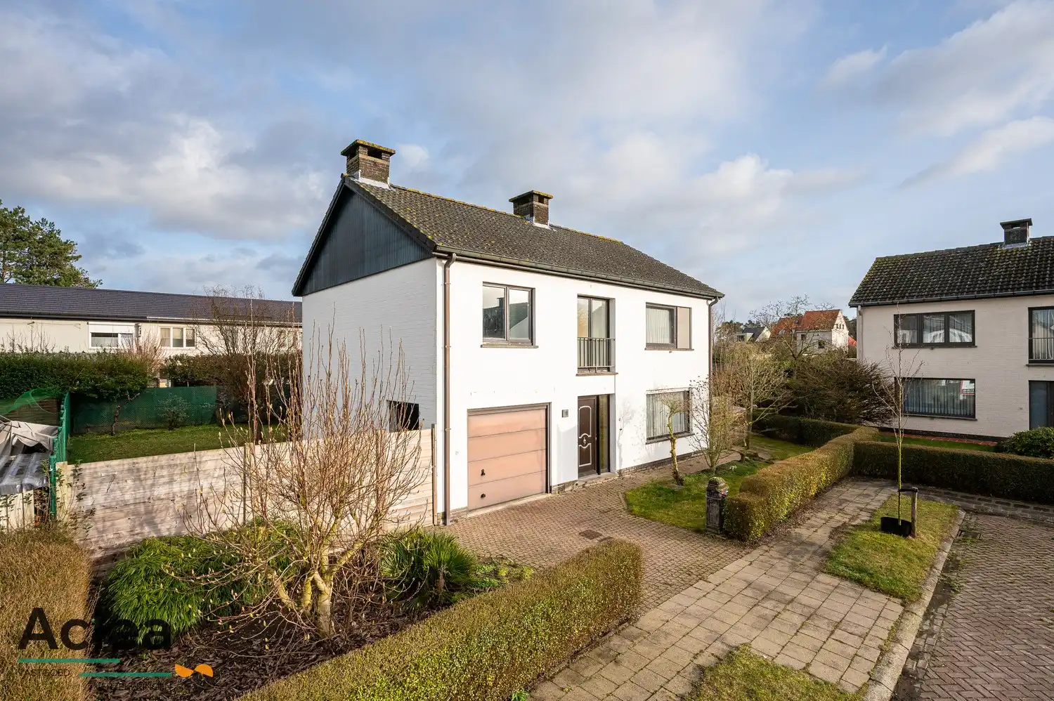 Hoofdfoto van de publicatie: Ruime gezinswoning op een mooi perceel in de Witte Wijk