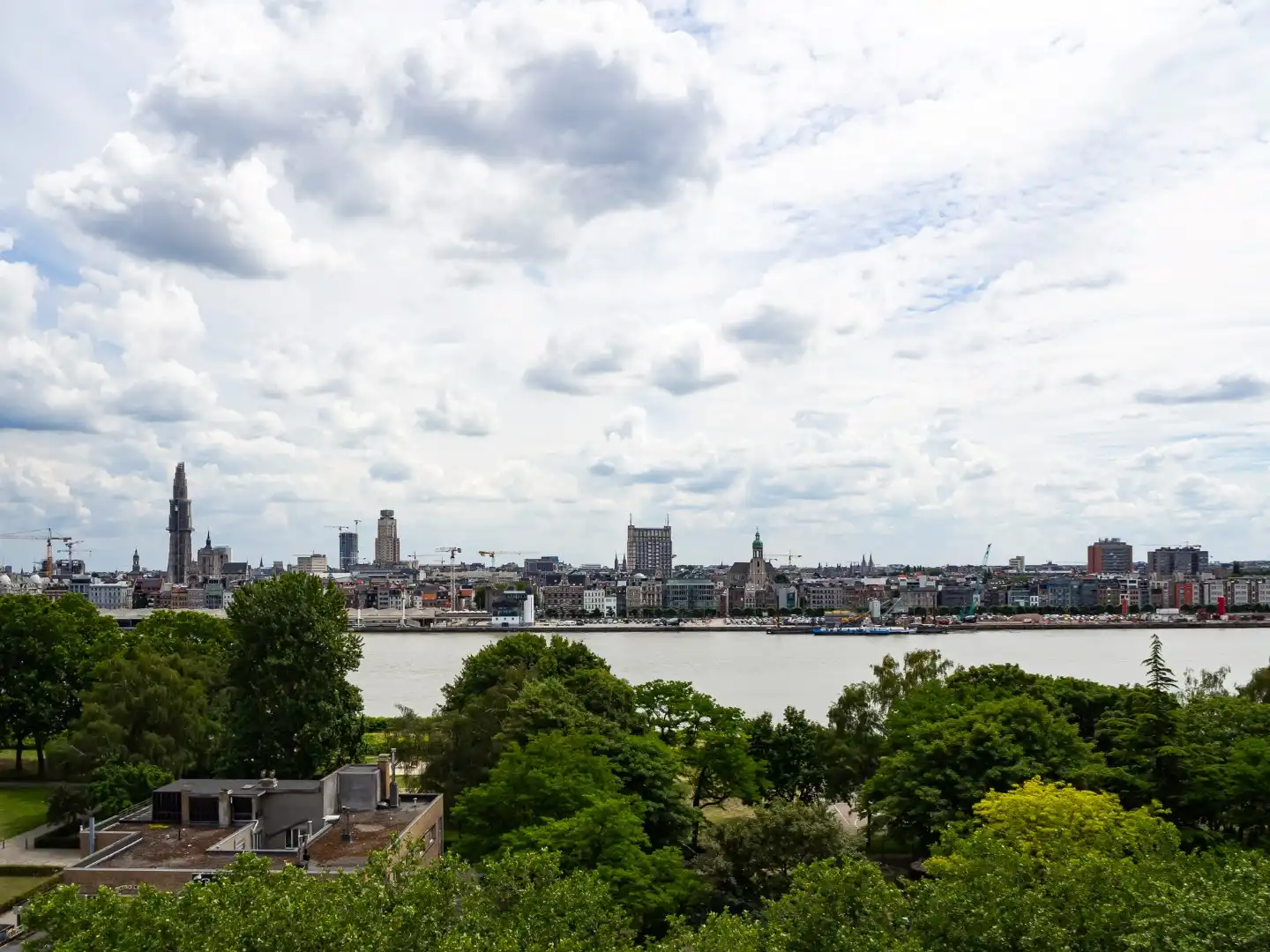 Appartement gelegen op de 9de verdieping foto 5