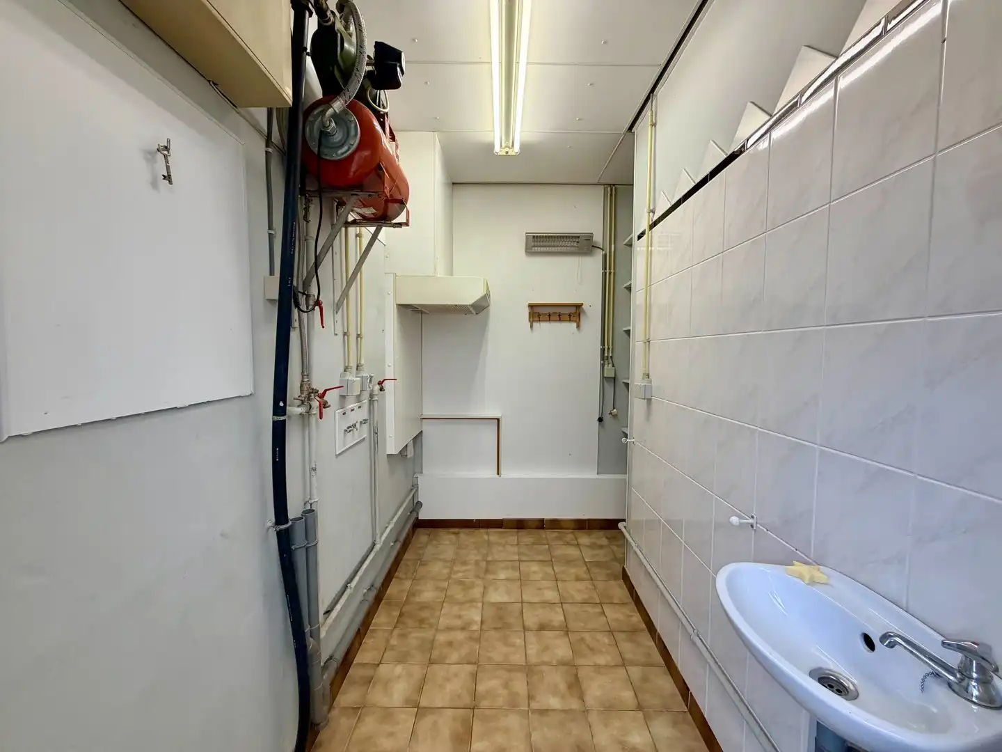 Instapklare halfopen bebouwing met garage te Tielt (Meulebeke)! foto 7