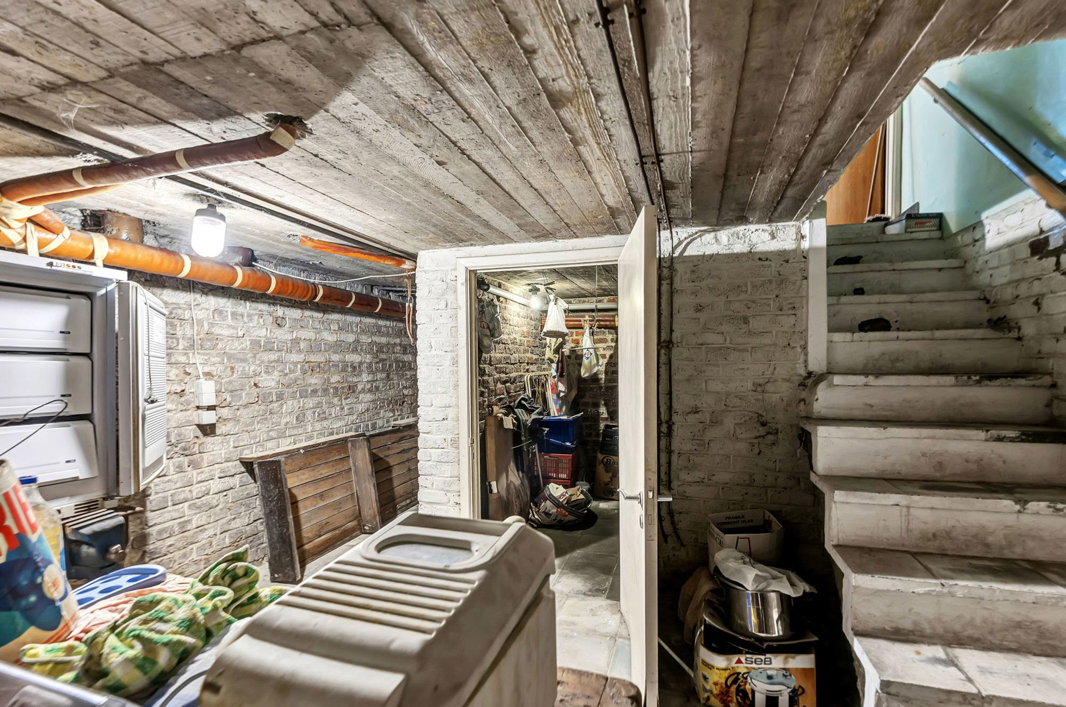 Solide te renoveren HOB met 4 slpks, garage en tuin foto 20