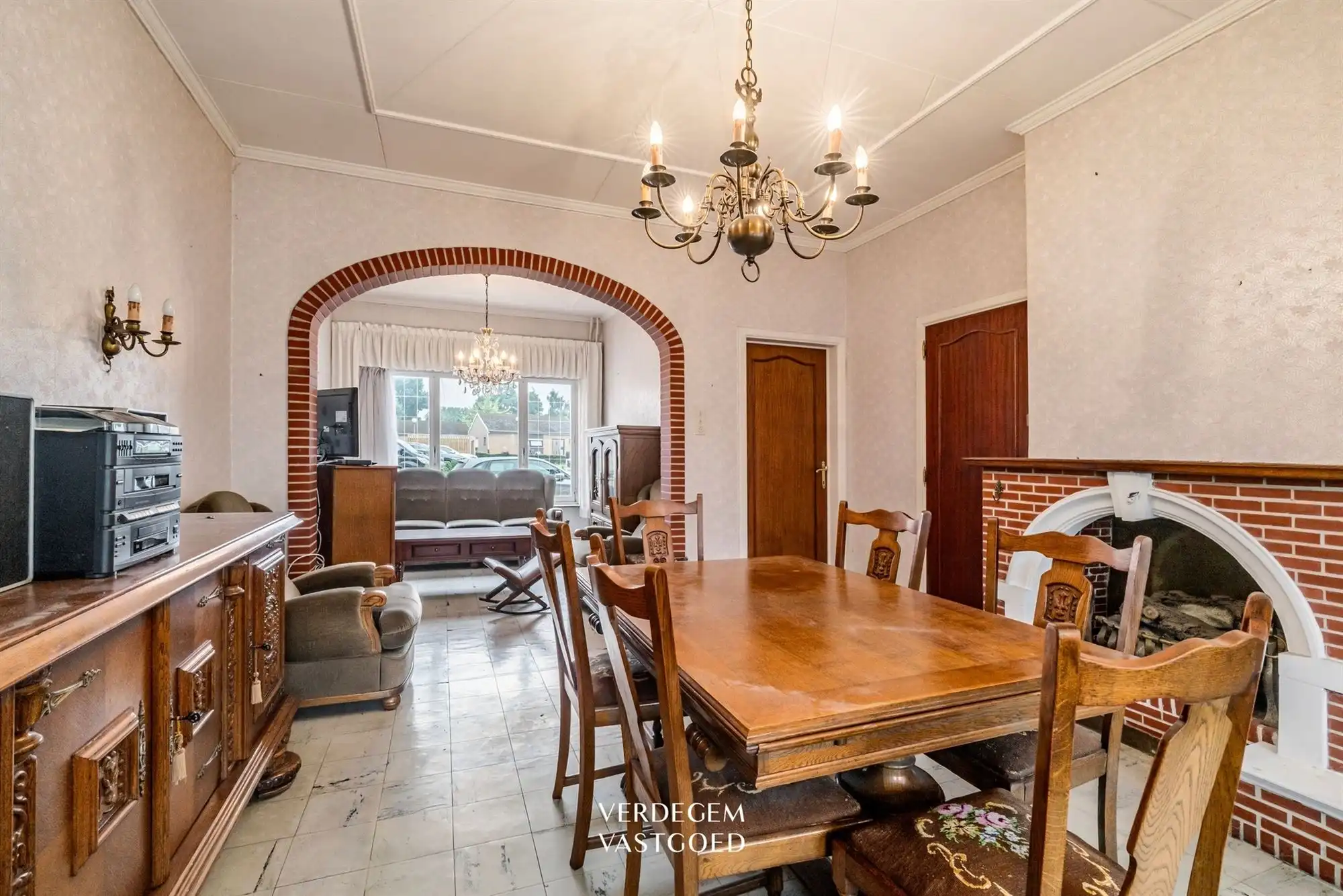 Zeer ruime en karaktervolle woning met 3 slaapkamers, garage en tuin foto 3