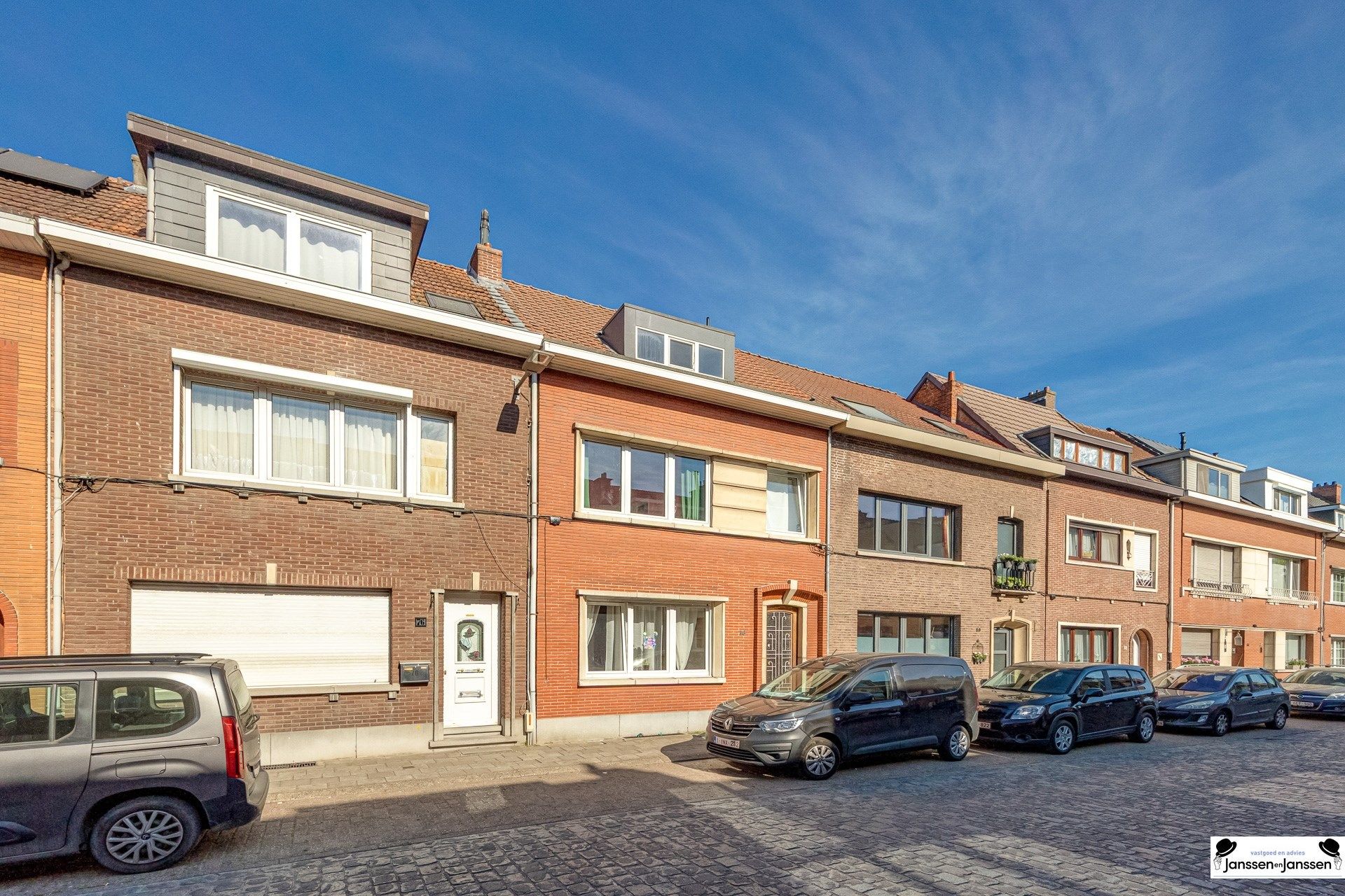 Ruime en lichtrijke woning met 3 à 4 slaapkamers! foto 3