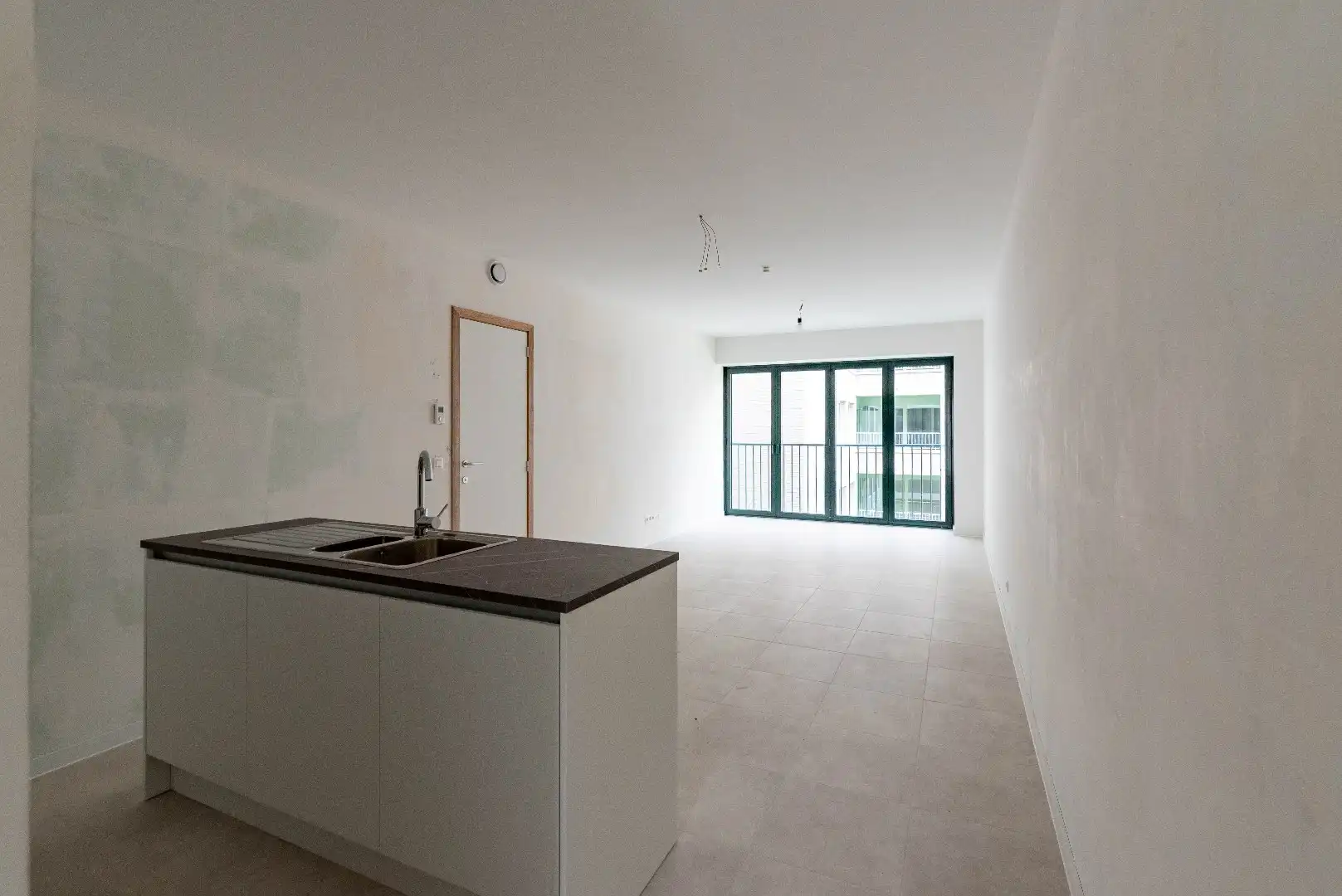 Prachtig nieuwbouw appartement met 2 slk en terras foto 3