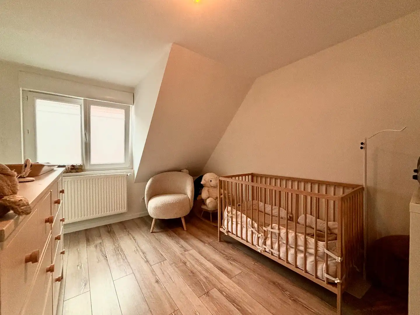 ENERGIEZUINIGE RUIME WONING OP 375M² MET 3 SLPKS, 2 BADKAMERS, GARAGE EN TUIN foto 16