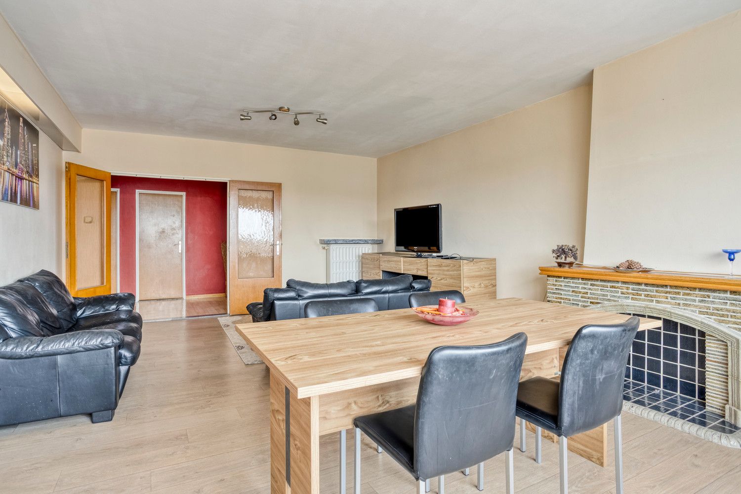 Ruim appartement op de 3de verdieping met terras en inpandige parkeerplaats! foto 11