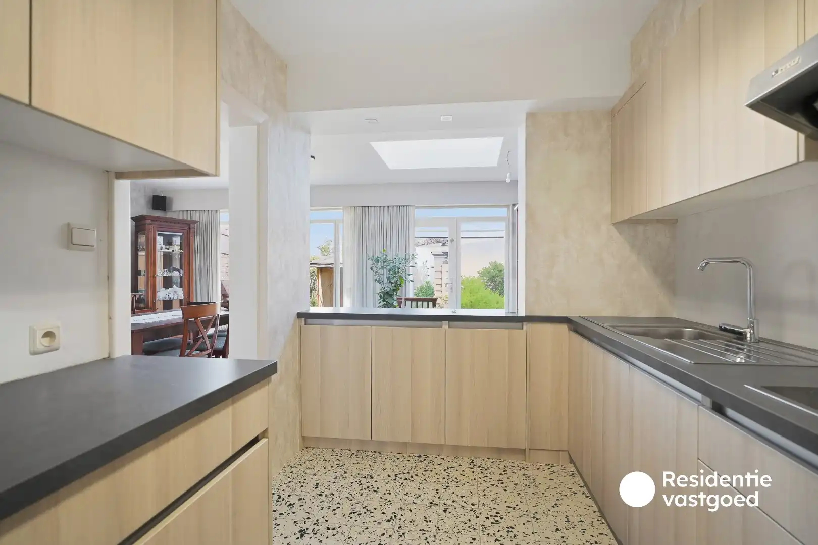 Instapklare bel-étagewoning met garage en tuin in Sint-Michiels foto 2