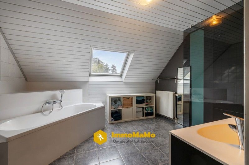 HUIS MET BUREAURUIMTE TE KOOP IN LOKEREN foto 16