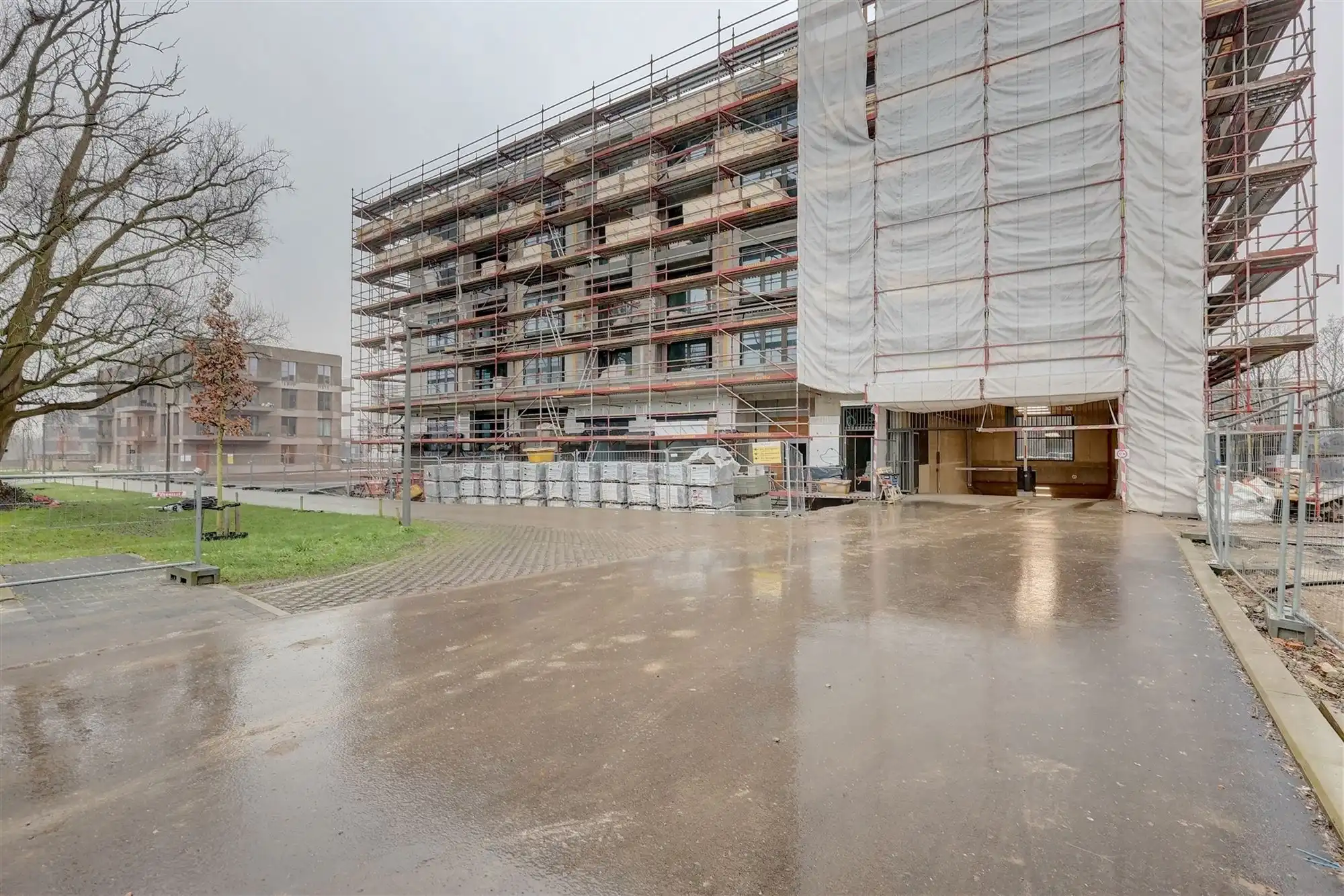 Staanplaats + kelderberging te huur in Wilrijk foto 5