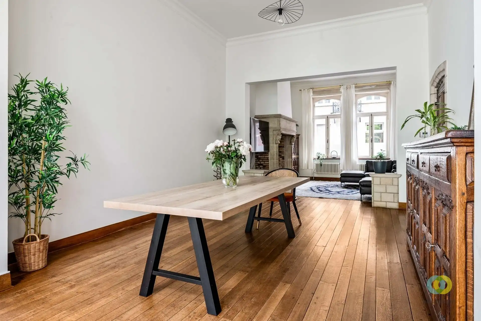 Uitzonderlijk neogotisch herenhuis foto 8