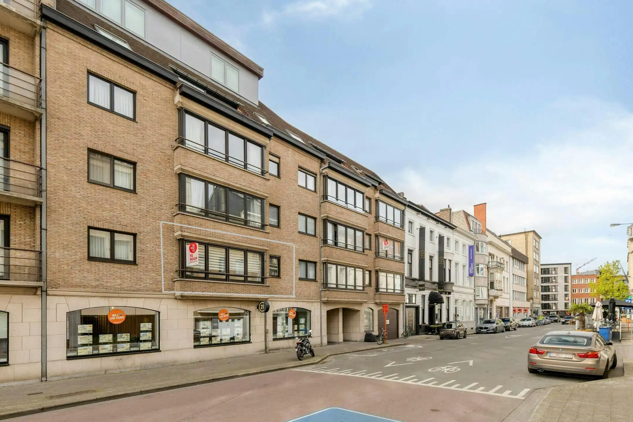  Instapklaar 2-slaapkamerappartement in centrum Kortrijk foto {{pictureIndex}}